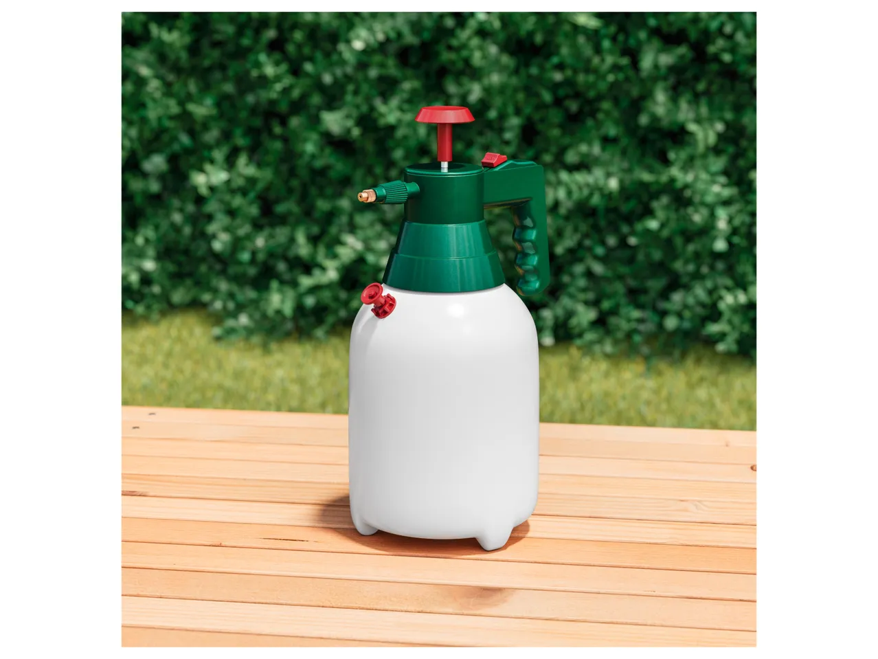 Spruzzatore manuale a pressione, 2 L , prezzo 4.99 EUR 
Spruzzatore manuale a pressione, ...