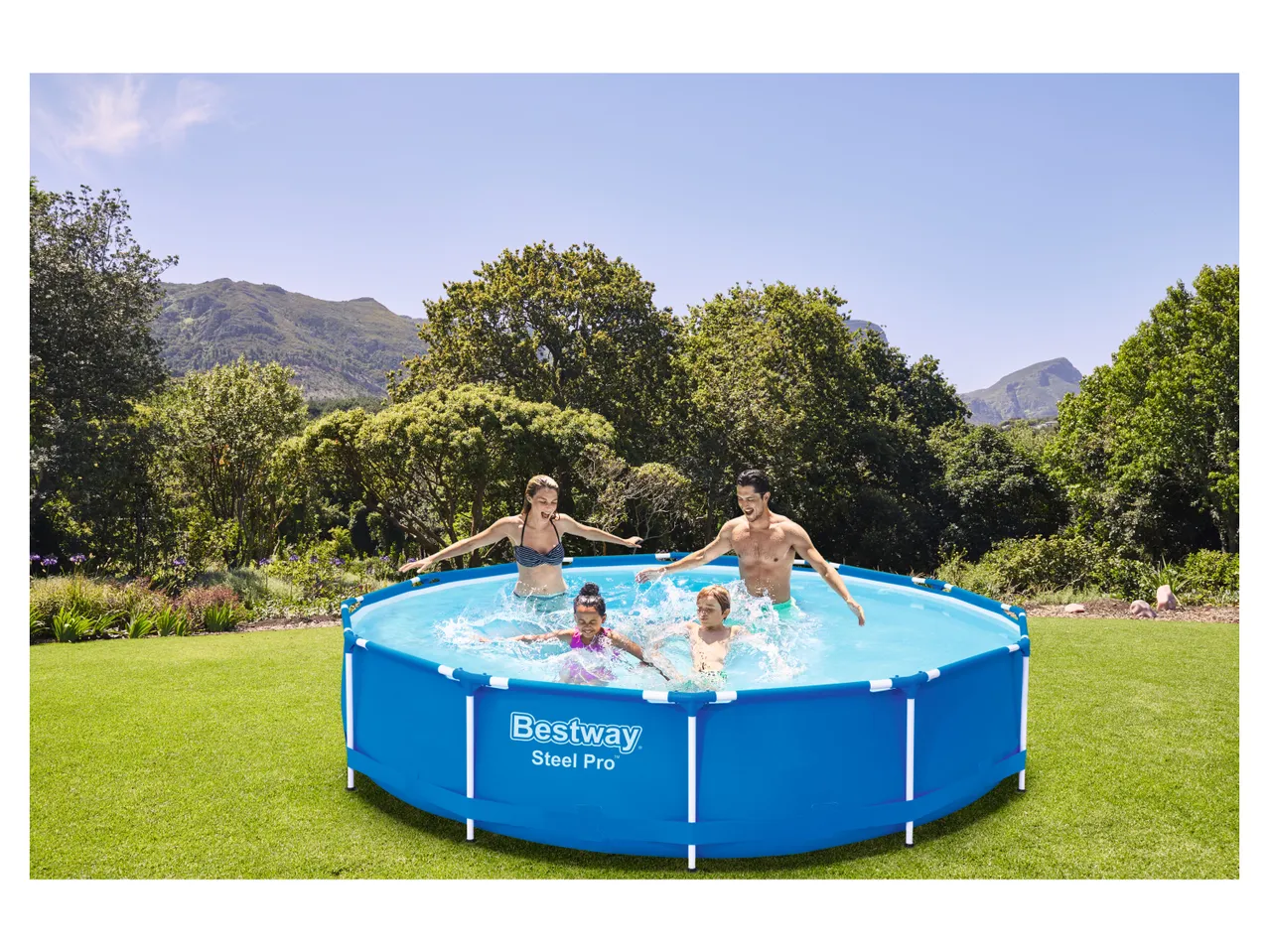 Piscina con struttura in metallo , prezzo 149 EUR