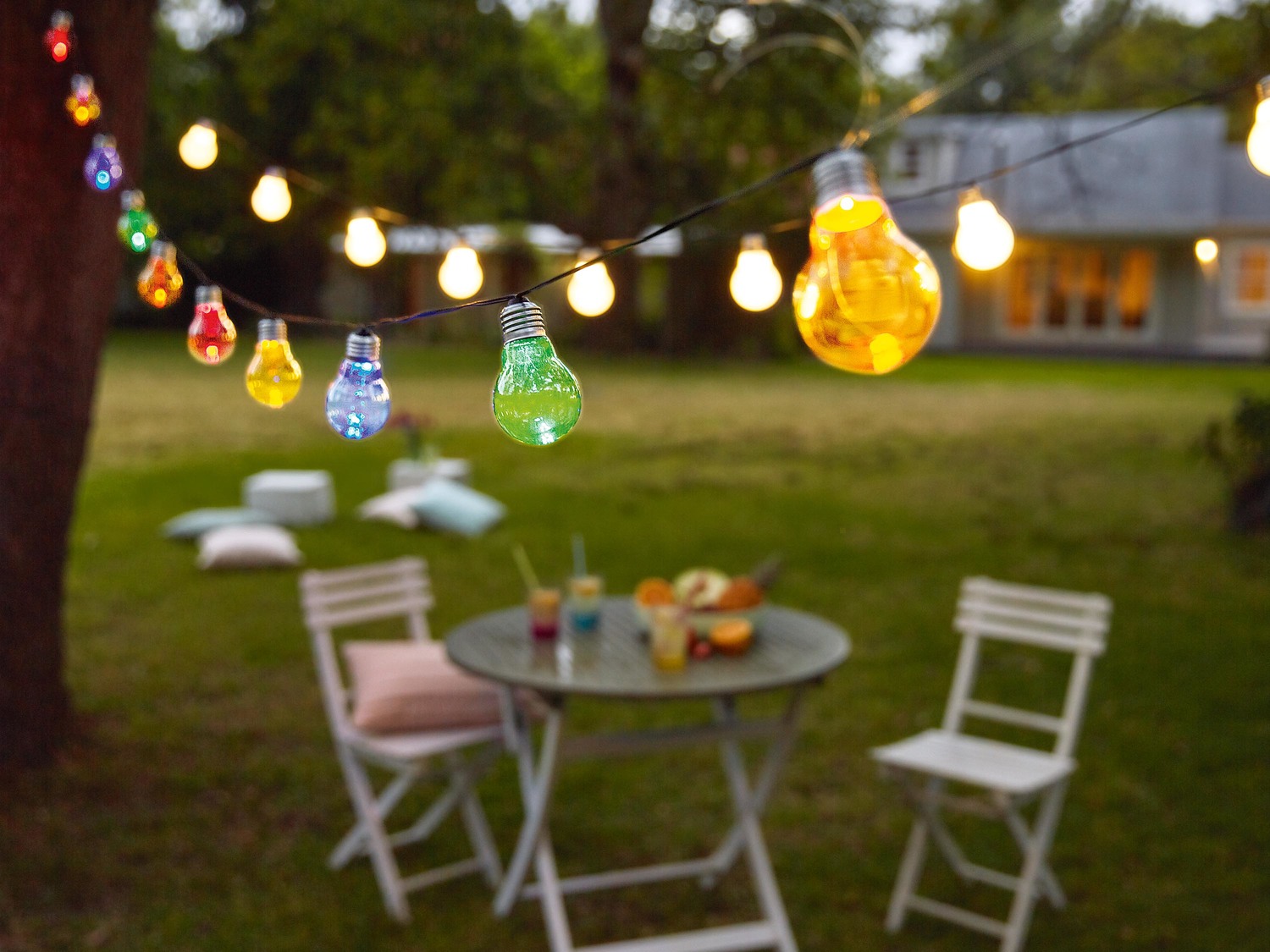 Catena luci decorative LED Melinera, prezzo 14.99 €
- Con 10 lampadine ...
