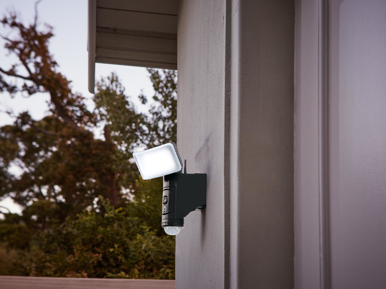 Videocamera da esterni WLAN con faro LED , prezzo 49.00 €
- Notifica ...