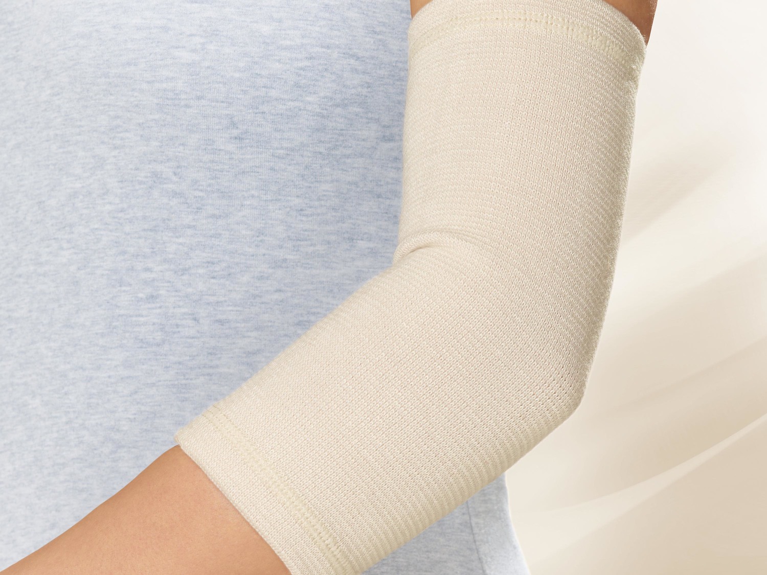 Fascia elastica Sensiplast, prezzo 3.99 &#8364; 
- A scelta tra: ginocchiera, ...