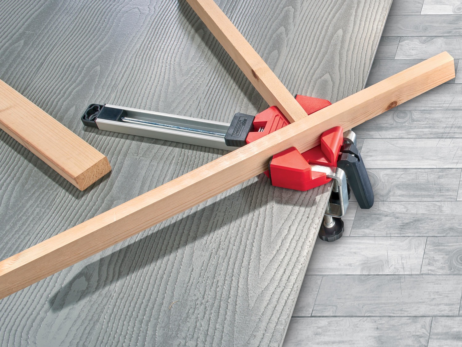 Tenditore a nastro o tenditore a squadra Powerfix, prezzo 7.99 €
- VPA GS