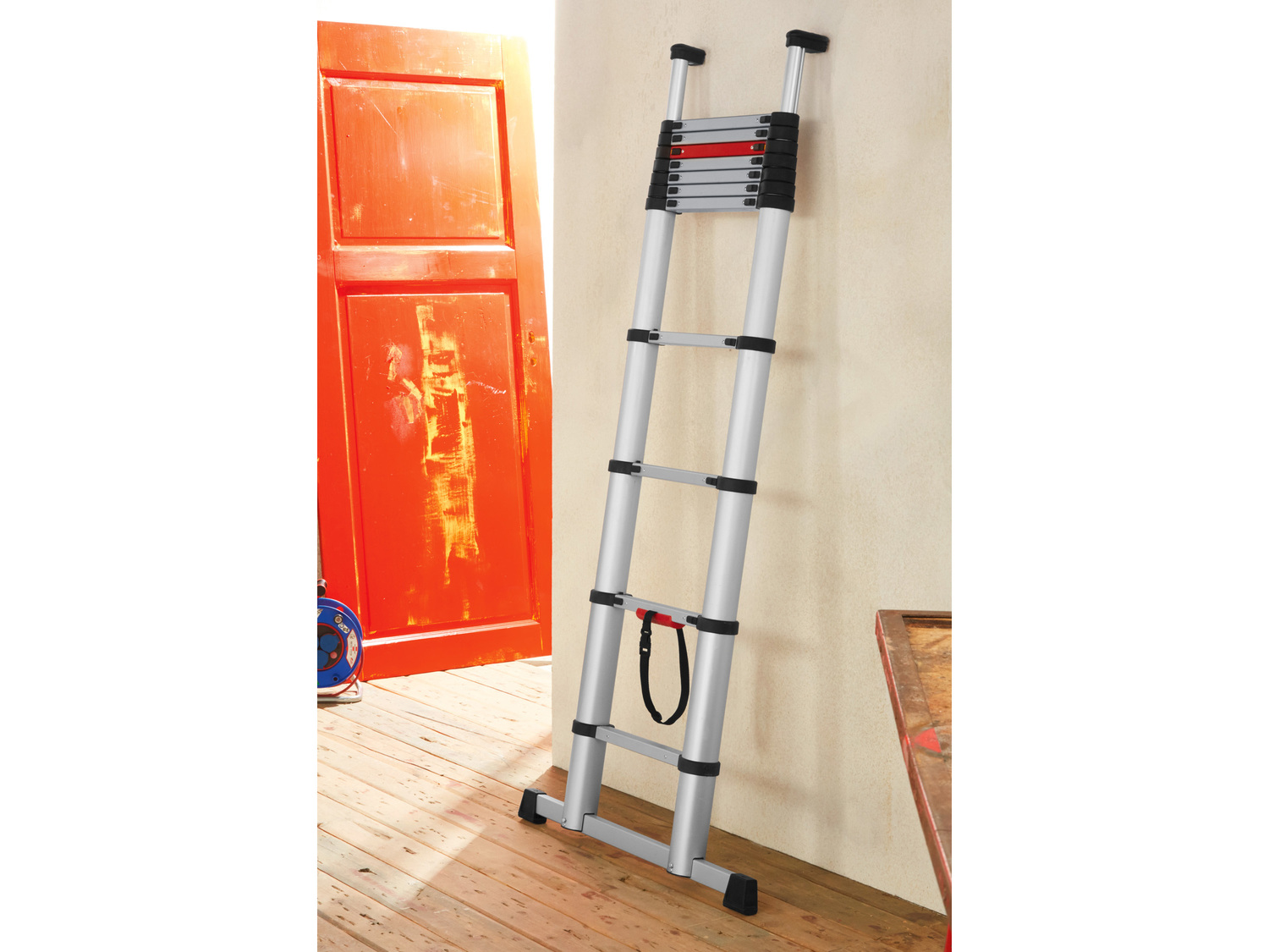 Scala telescopica in alluminio Powerfix, le prix 99.00 €
Salvaspazio ...