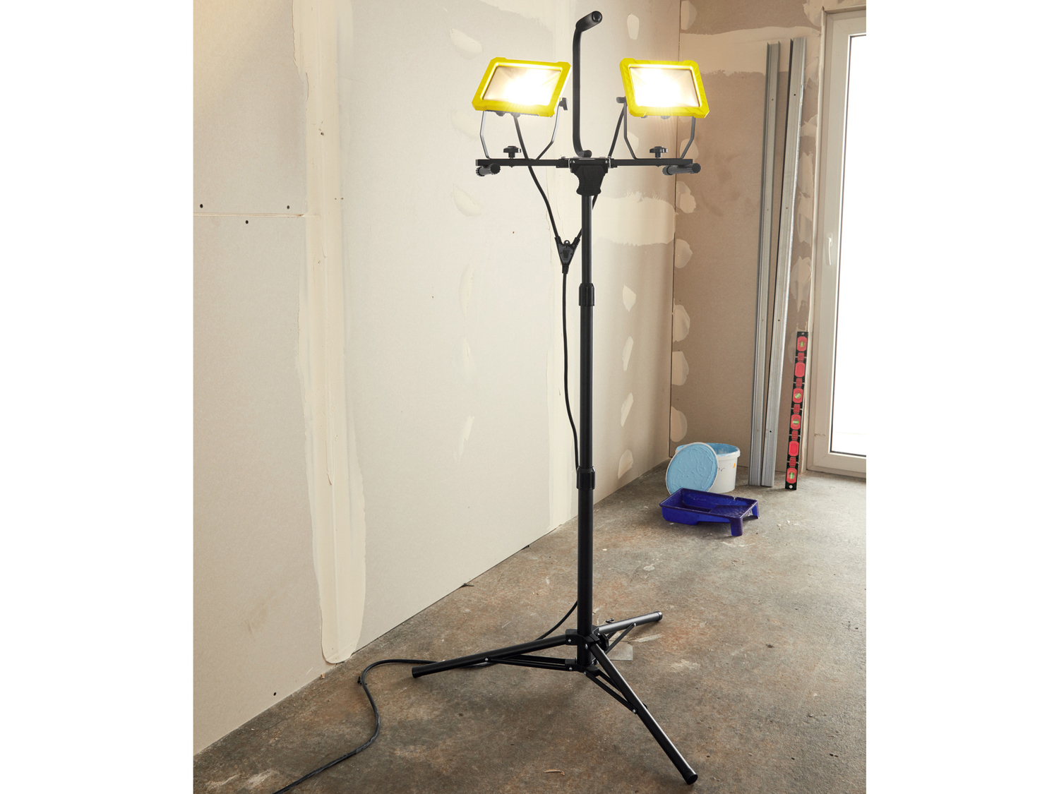 Faro da lavoro a LED 2x30 W Parkside, le prix 59.00 €
- Faretti girevoli ...
