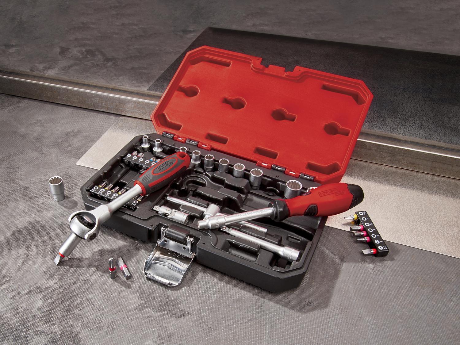 Set chiavi a cricco Powerfix, le prix 19.99 €
37 o 39 pezzi
- In acciaio ...