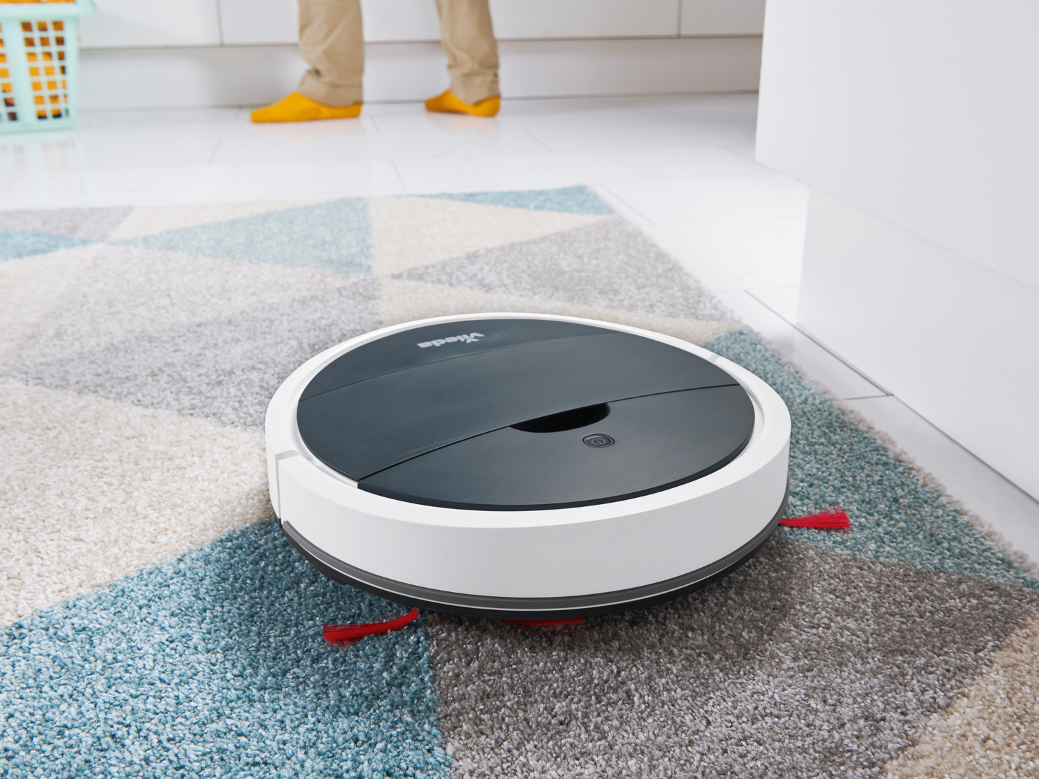 Robot per pulizia Vileda, prezzo 99.00 €
- Vano raccogli-sporco con doppio sistema ...