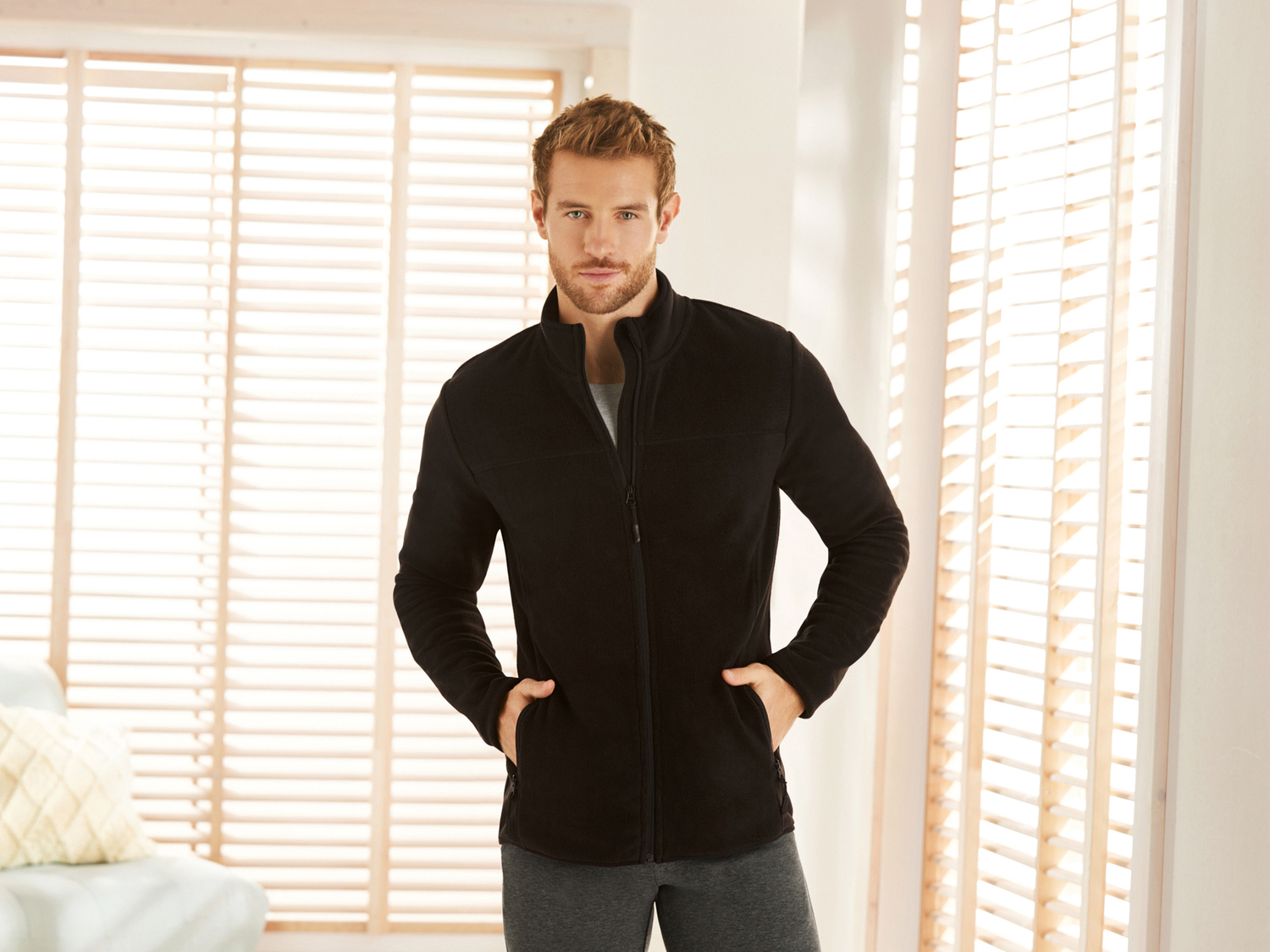 Giacca in pile da uomo Livergy, prezzo 9.99 €
Misure: S-XL
- Prodotto sostenibile ...