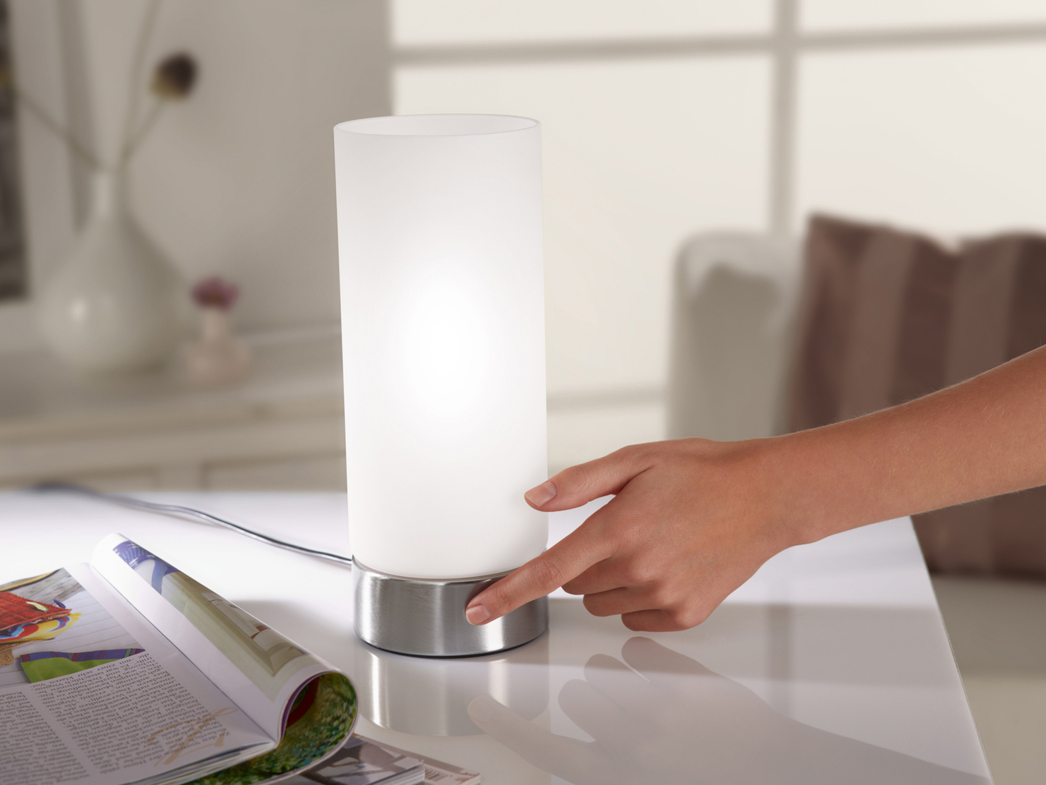 Lampada da tavolo Touch it Livarno Lux, prezzo 9.99 €
- 3 livelli di luminosità ...