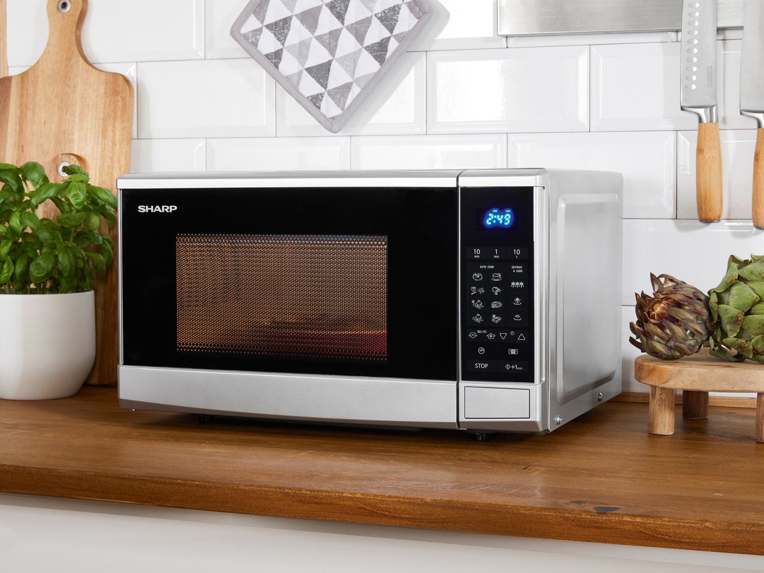 Microonde Sharp, prezzo 69.00 €
Argento
- 10 Livelli di potenza
- Funzione ...