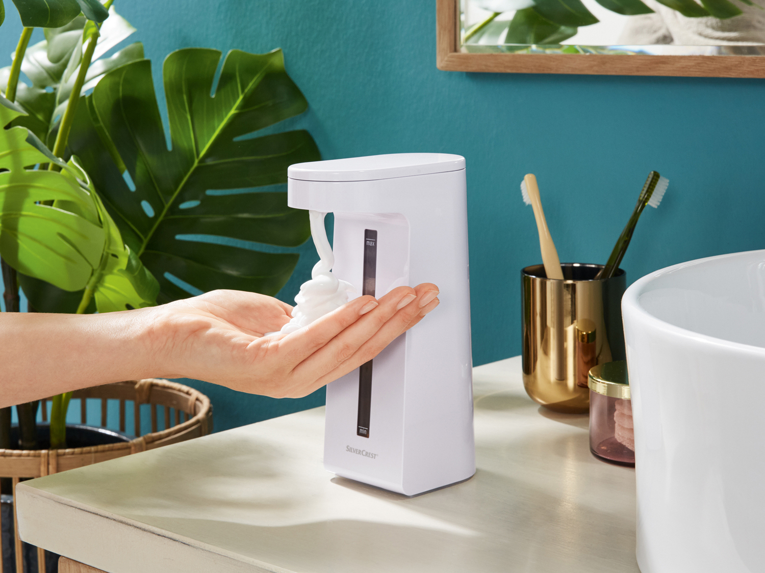 Dispenser di sapone in schiuma con sensore Silvercrest, prezzo 14.99 €
- Livello ...