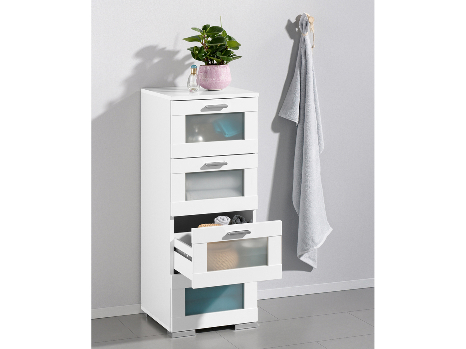 Cassettiera per il bagno Livarno Living, prezzo 49.00 €
- Con maniglie in metallo
- ...