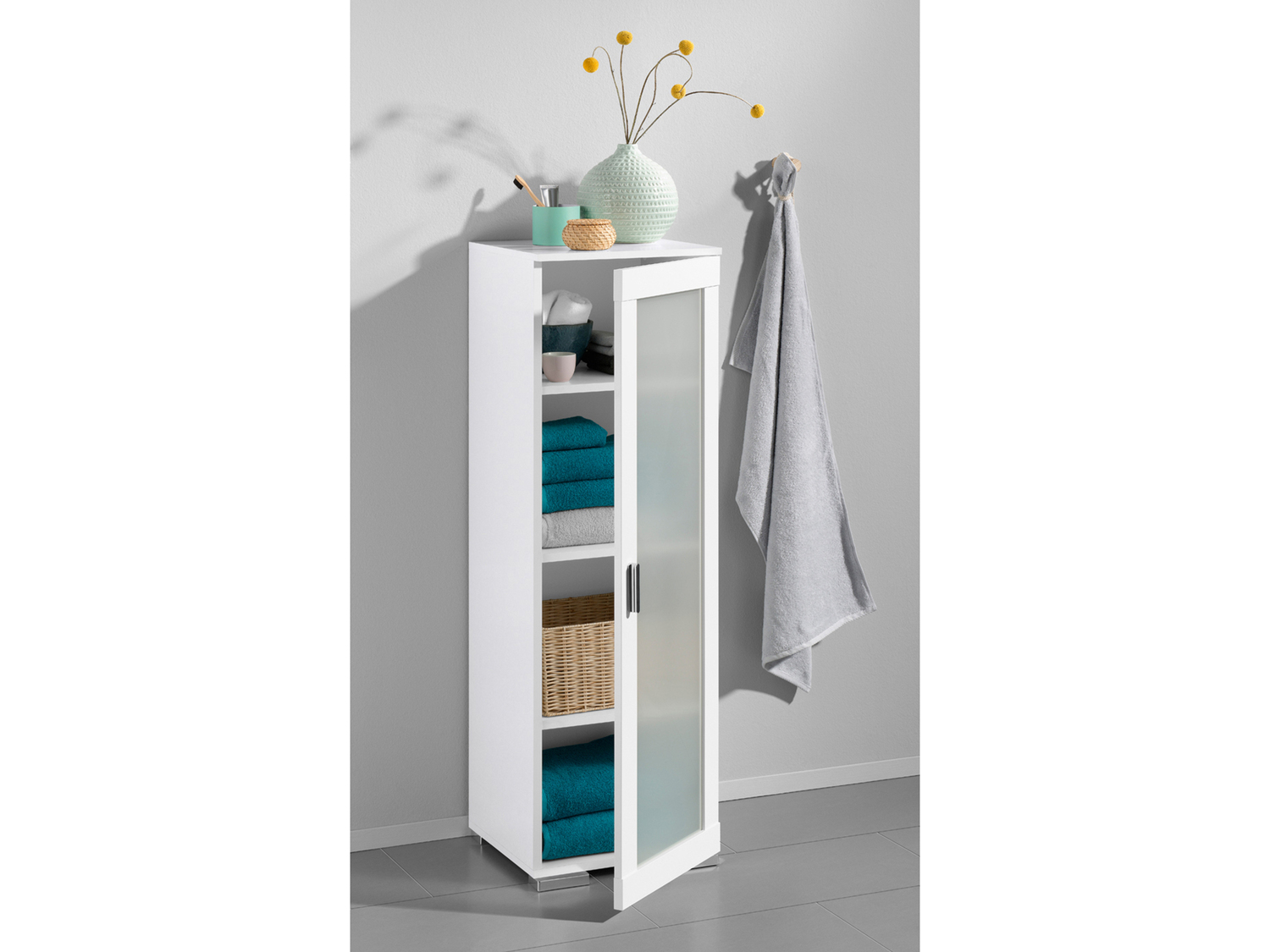 Armadietto da bagno Livarno Living, prezzo 36.99 €
- 3 ripiani regolabili in ...