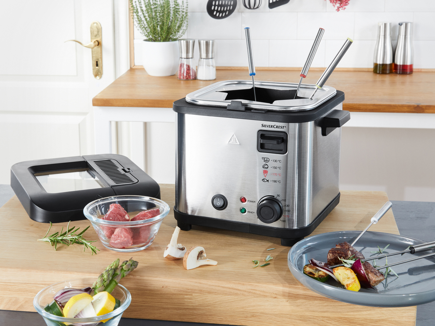 Mini friggitrice 2 in 1 Silvercrest Kitchen Tools, prezzo 19.99 €
- Friggitrice ...