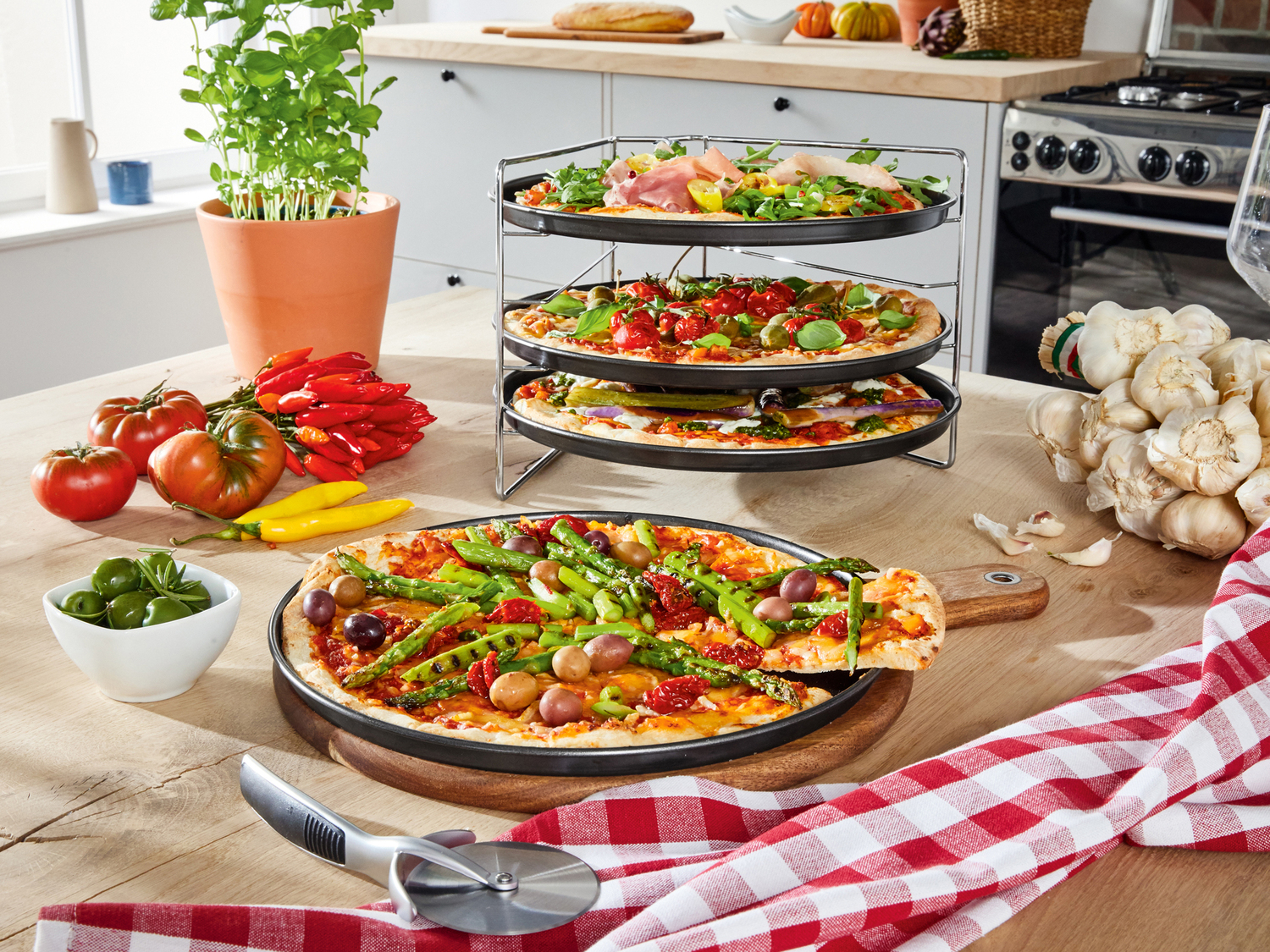 Set teglie per pizza con supporto Zenker, prezzo 9.99 €
5 pezzi
- Rivestimento ...