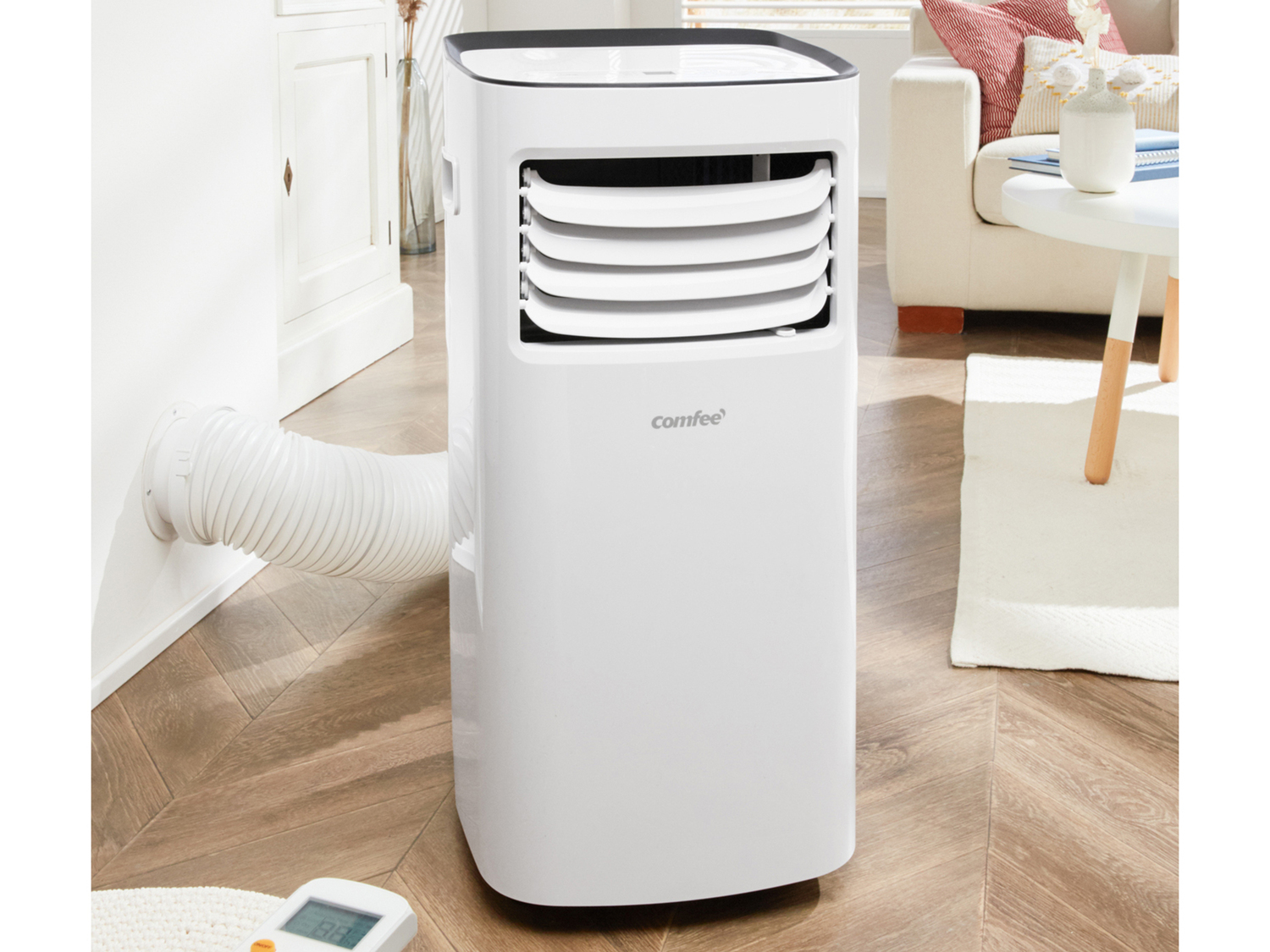 Climatizzatore portatile Comfee MPPH-07CRN7 , prezzo 179.00 €
- 3 in 1: rinfresca, ...