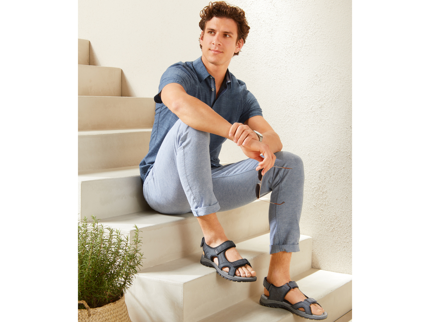 Sandali comfort da uomo Livergy, prezzo 11.99 €
Misure: 41-45
- Puro ...