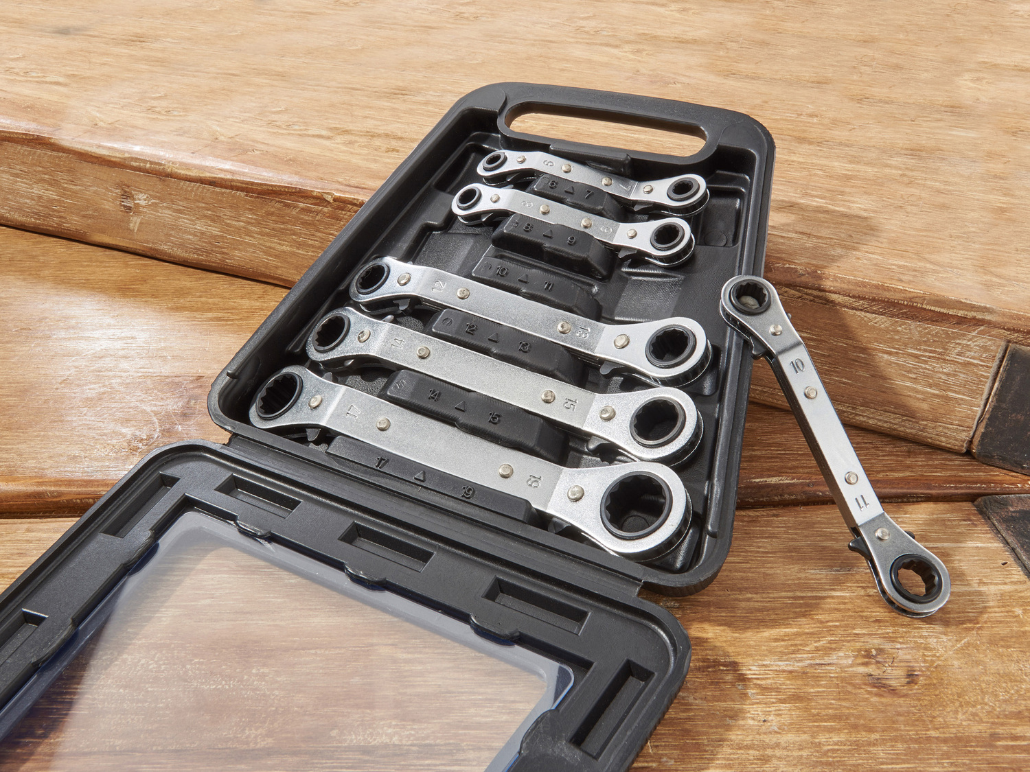 Set chiavi ad anello con cricchetto Powerfix, prezzo 14.99 €
6 pezzi
- In ...