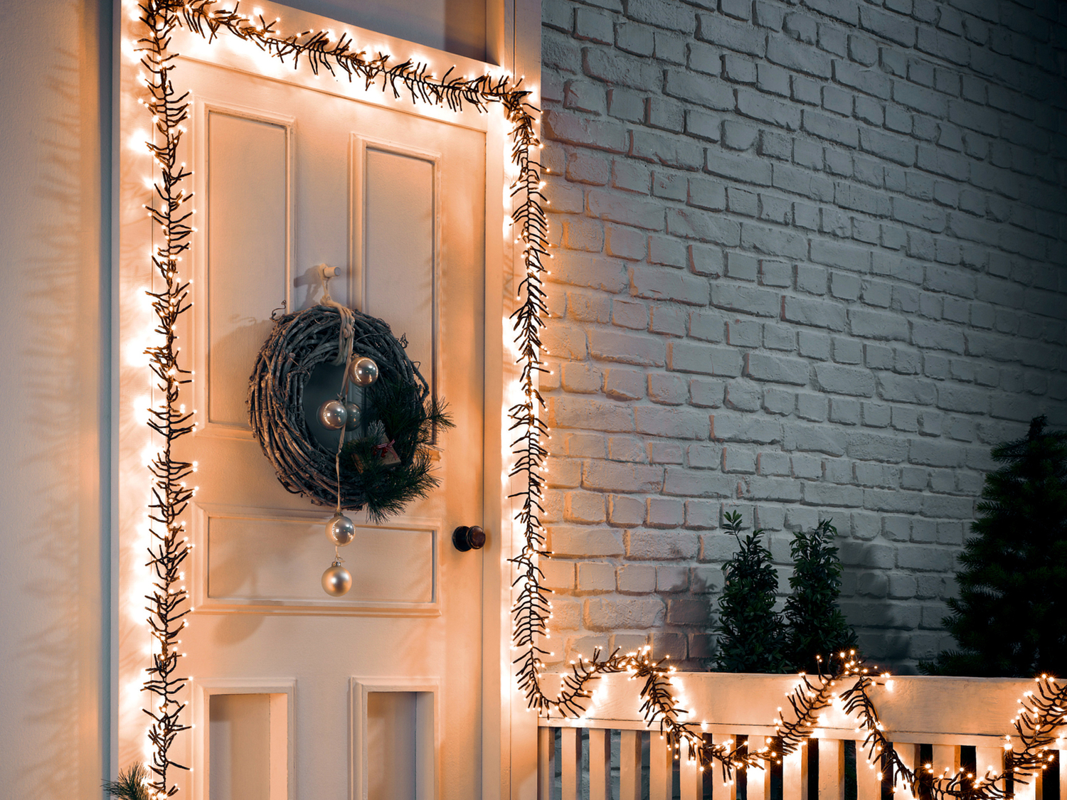 Catena luminosa 1000 LED Melinera, prezzo 27.99 €
- Per ambienti interni ...