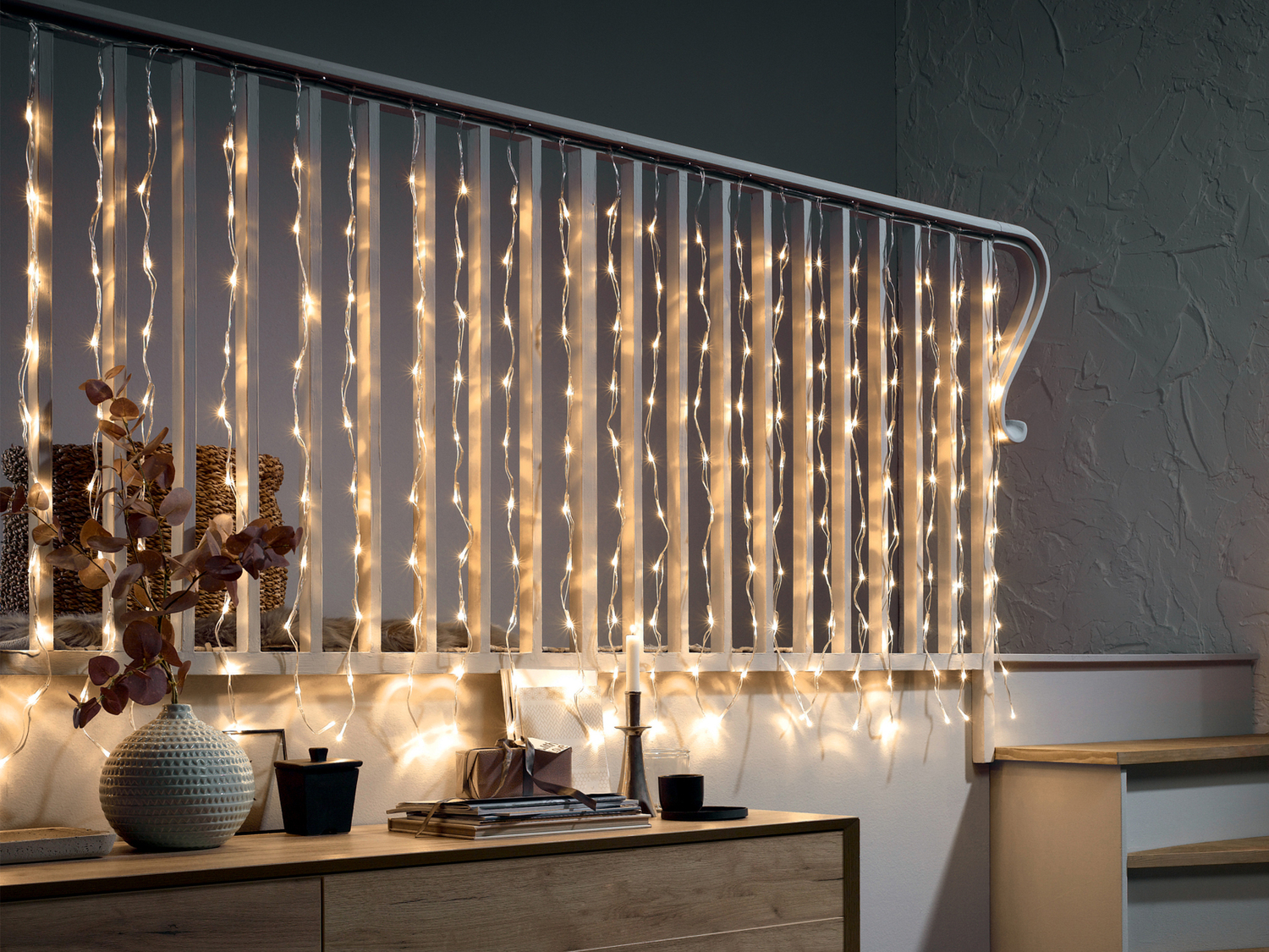 Tenda luminosa a LED Melinera, prezzo 17.99 €
- Per ambienti interni ...