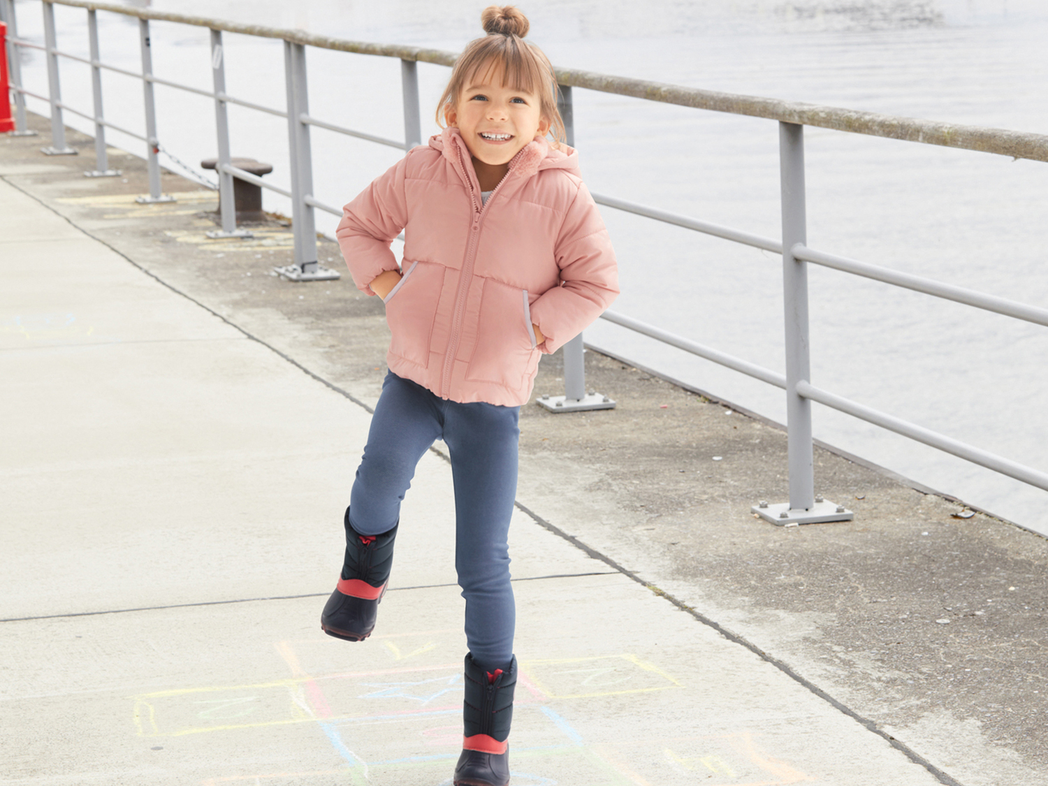 Pullover da bambina Lupilu, prezzo 5.99 €
Misure: 1-6 anni
-
Puro cotone
Prodotto ...