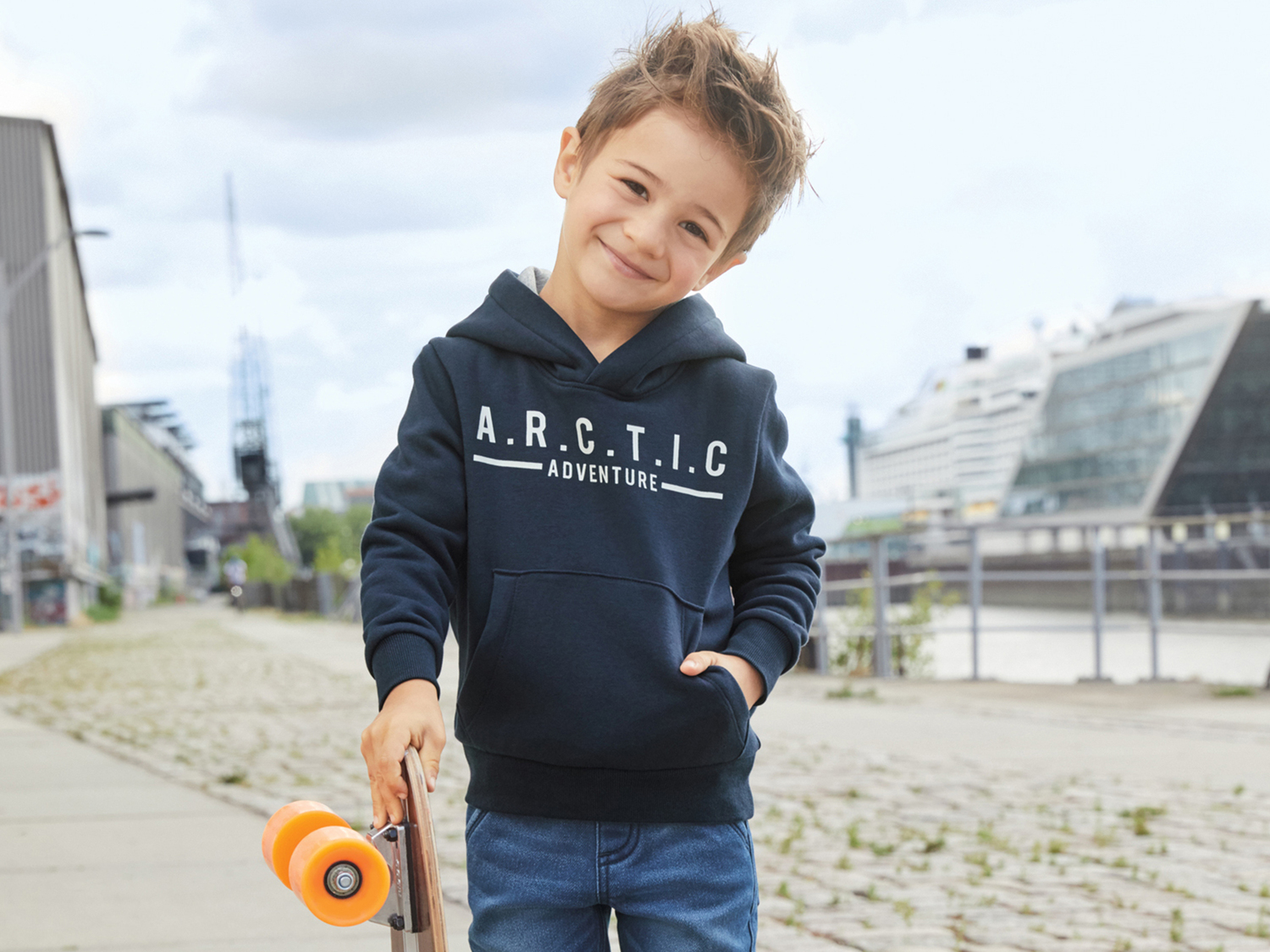 Pantaloni da bambino Lupilu, prezzo 7.99 €
Misure: 1-6 anni
-
Con interno ...
