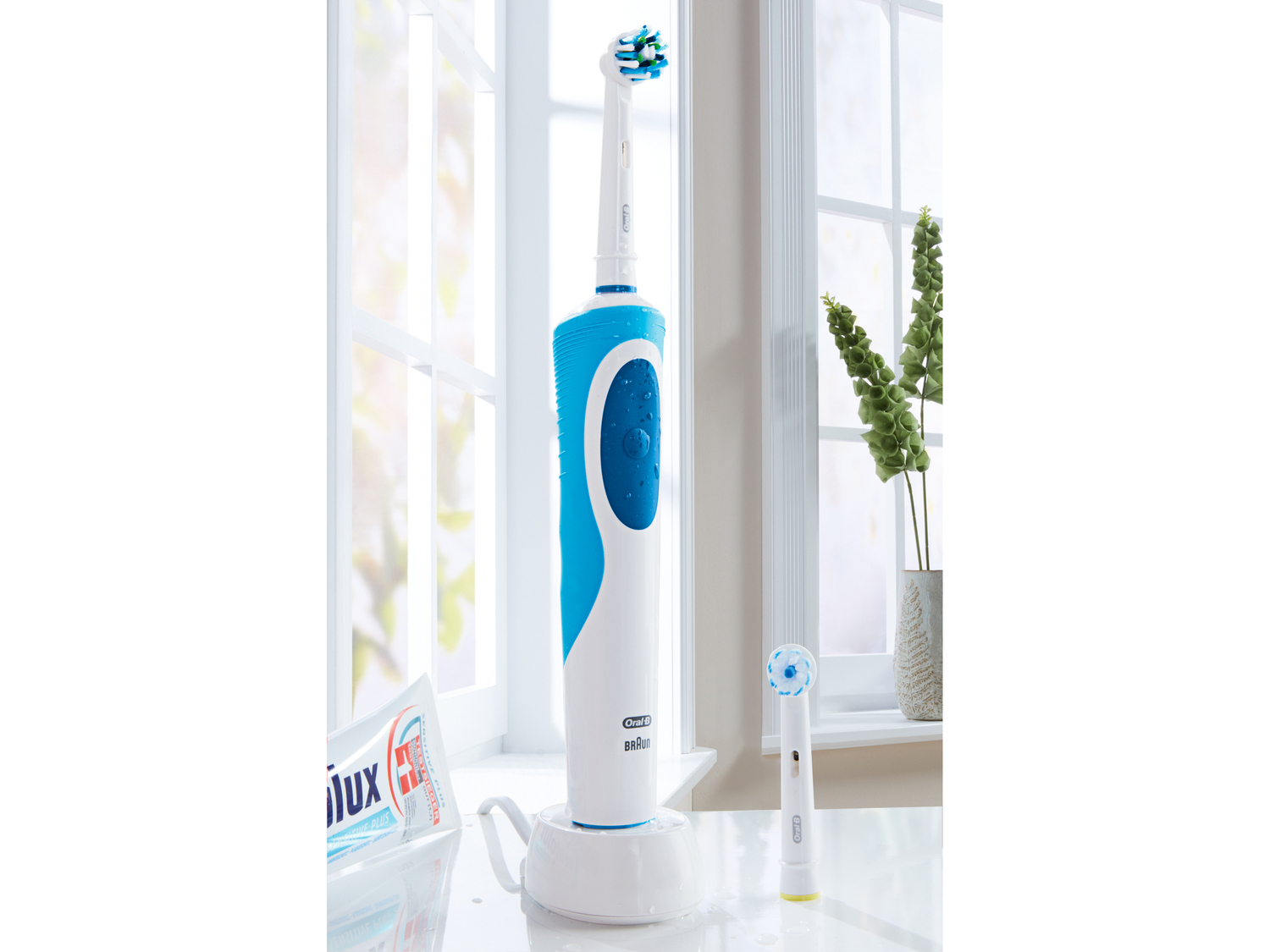 Spazzolino elettrico Oral-b, prezzo 19.99 €
Caratteristiche