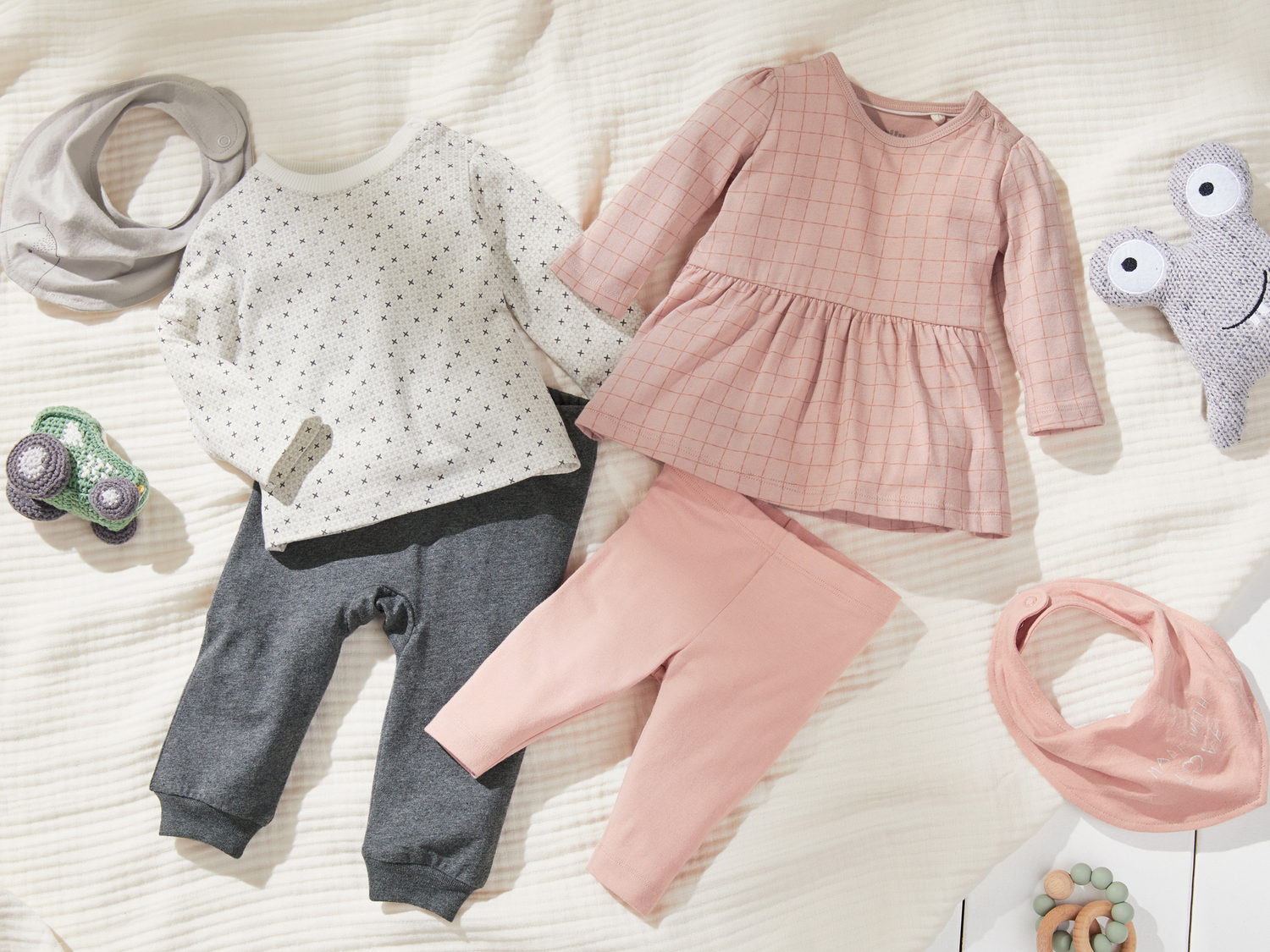 Coordinato per neonati Lupilu Pure Collection, prezzo 7.99 €
Misure: ...