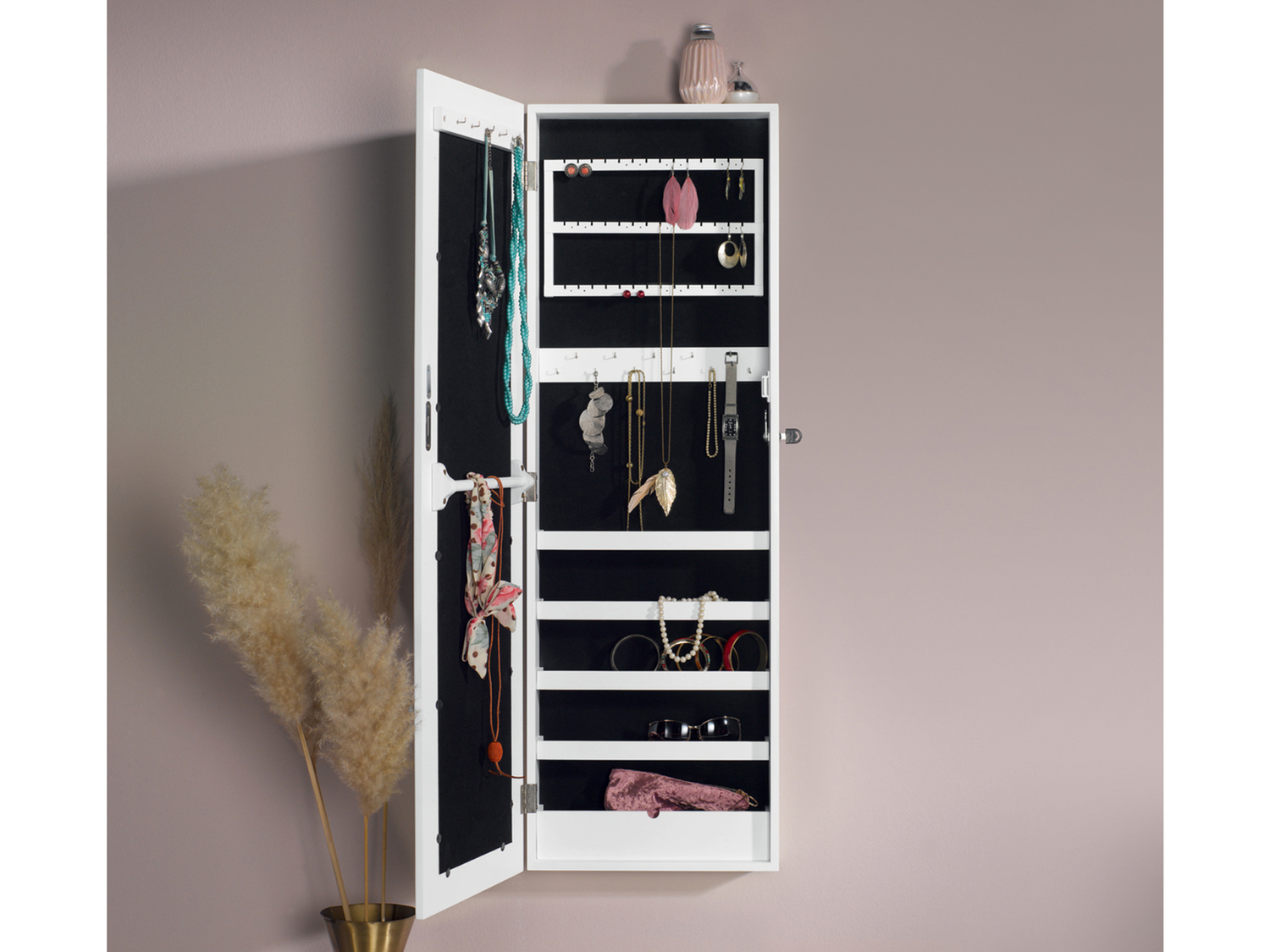 Armadio portagioie con specchio Livarno Living, prezzo 39.99 €
- Con ...