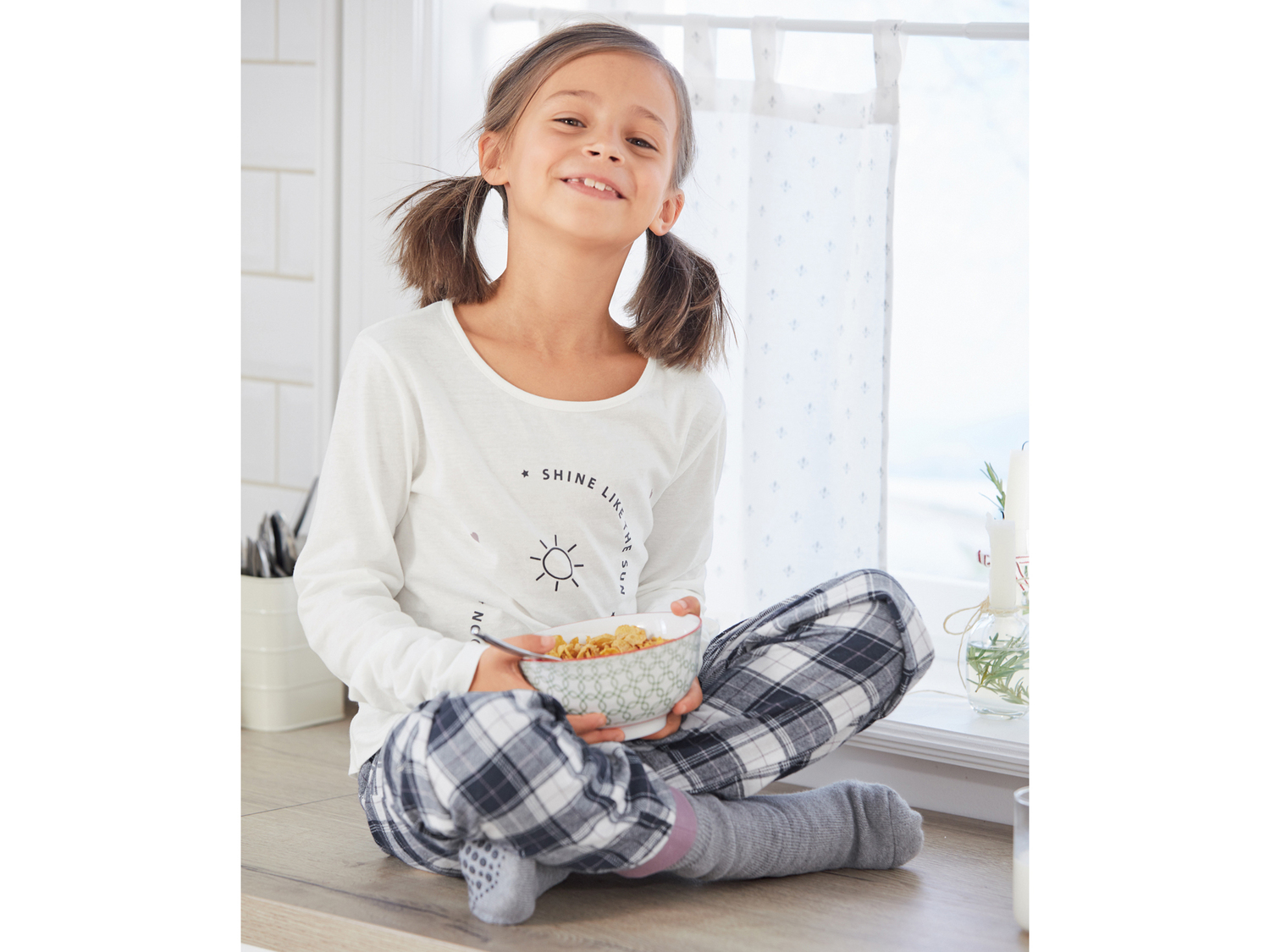Pigiama da bambina Pepperts, prezzo 7.99 €
Misure: 6-14 anni
- Puro ...
