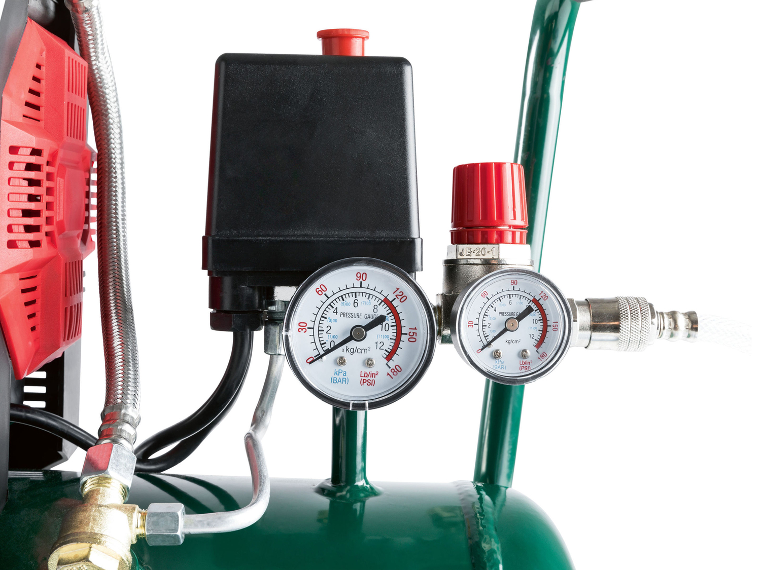 Compressore Parkside, prezzo 99.00 € 
24 L 
- Motore silenzioso grazie ai 2 ...