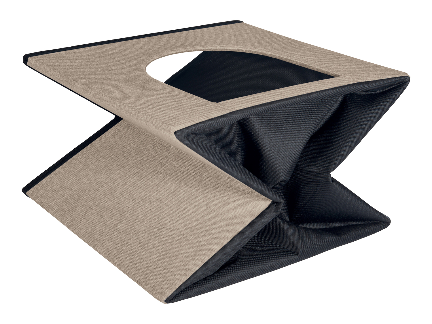 Pouf con cuccia per gatti Zoofari, prezzo 12.99 €
- 37,5 x 38 x 37,5 ...
