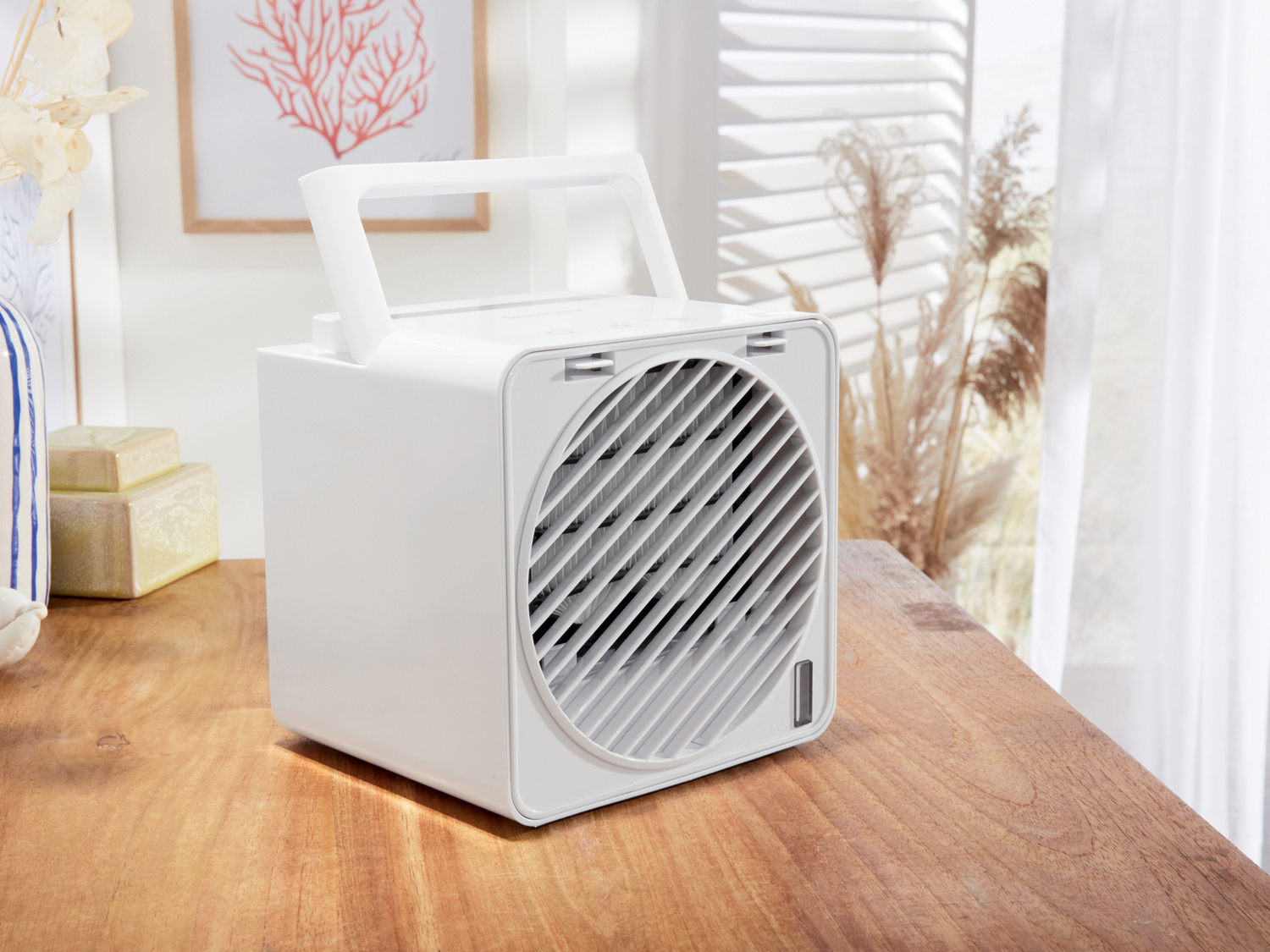 Mini refrigeratore daria Silvercrest, prezzo 24.99 €
- Per refrigerare e umidificare ...