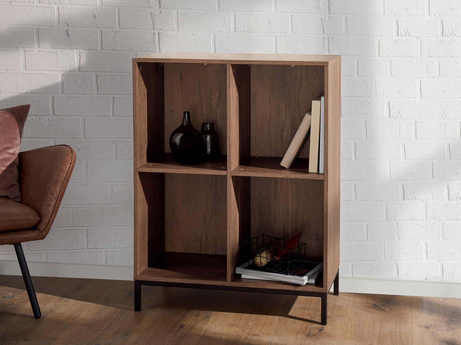 Scaffale a 4 scomparti Livarno Living, prezzo 49.00 € 
- Materiale di montaggio ...