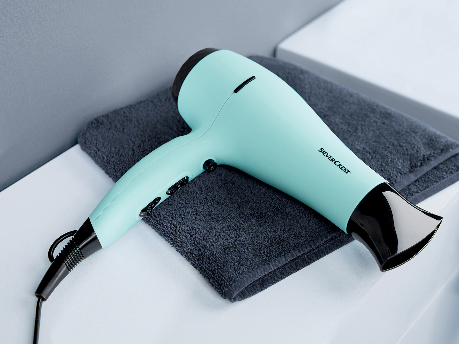 Asciugacapelli agli ioni Silvercrest Personal Care, prezzo 12.99 €
- ...