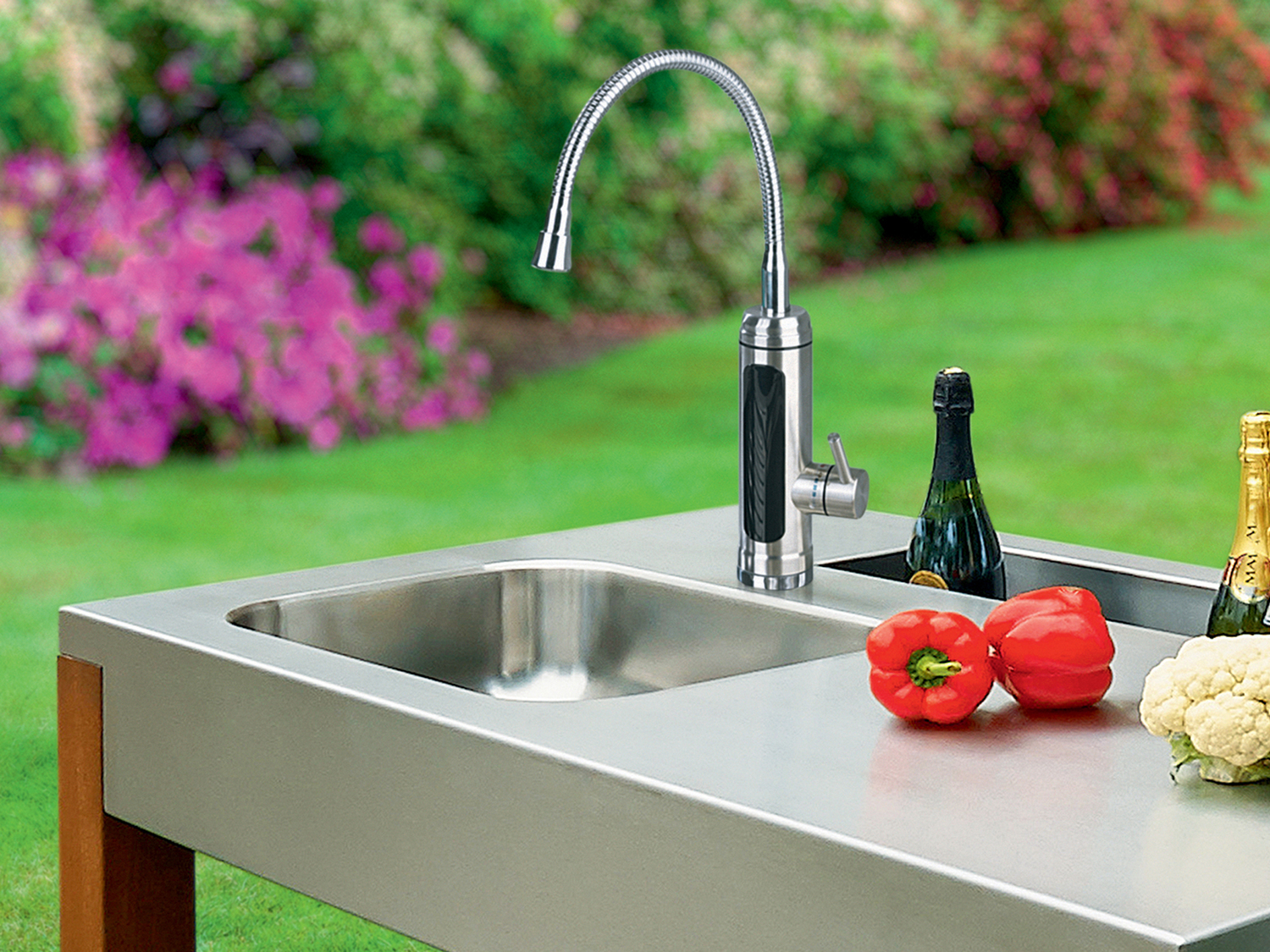 Rubinetto elettrico Easymaxx, prezzo 39.99 €
- Acqua subito calda utilizzando ...