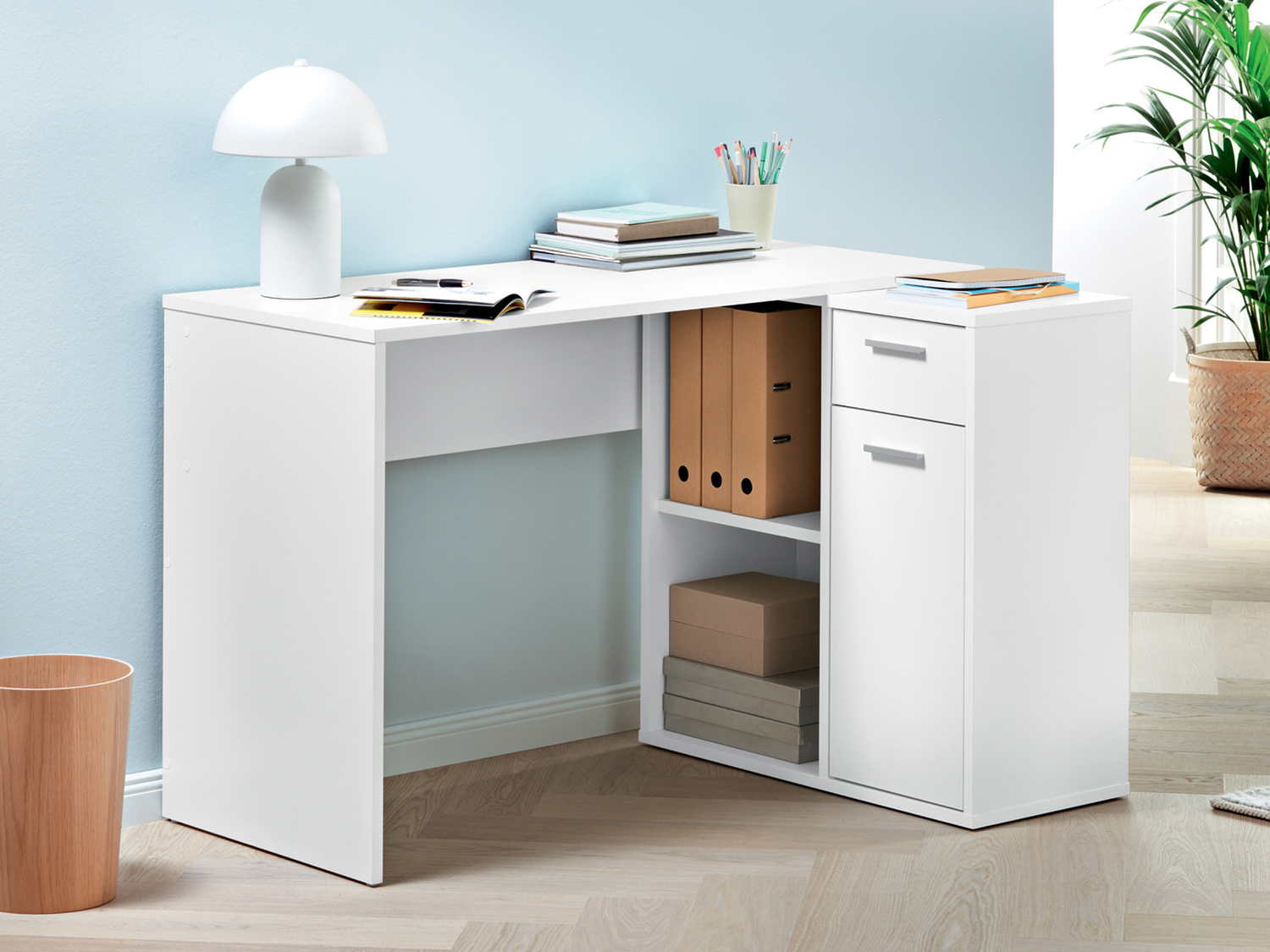 Scrivania con scaffale Livarno, prezzo 69.00 €
- Combinabile in 2 diverse posizioni
- ...