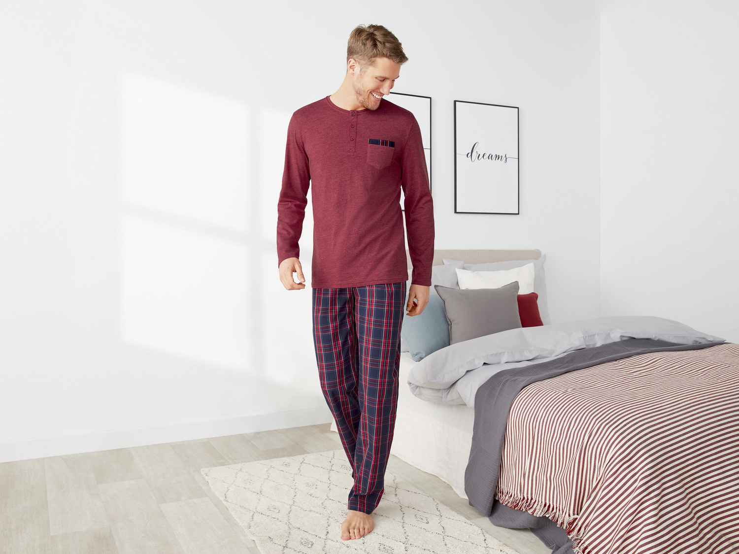 Pigiama da uomo Livergy, prezzo 8.99 €
Misure: S-XL
Taglie disponibili
Caratteristiche
- ...