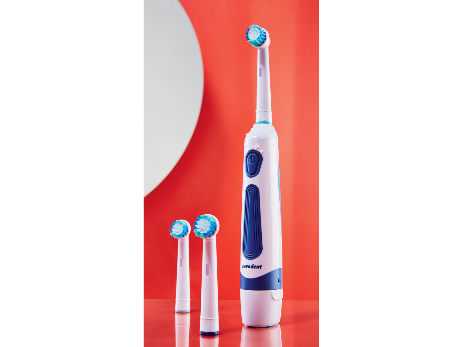 Spazzolino da denti a batteria Nevadent, prezzo 5.99 €
- Timer da 2 minuti ...