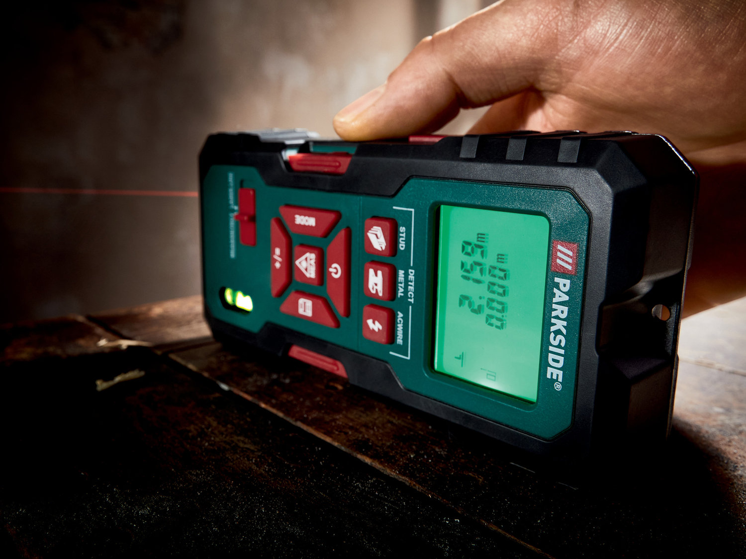 Rilevatore multifunzione con laser Parkside, prezzo 24.99 €
- Per legno, ...