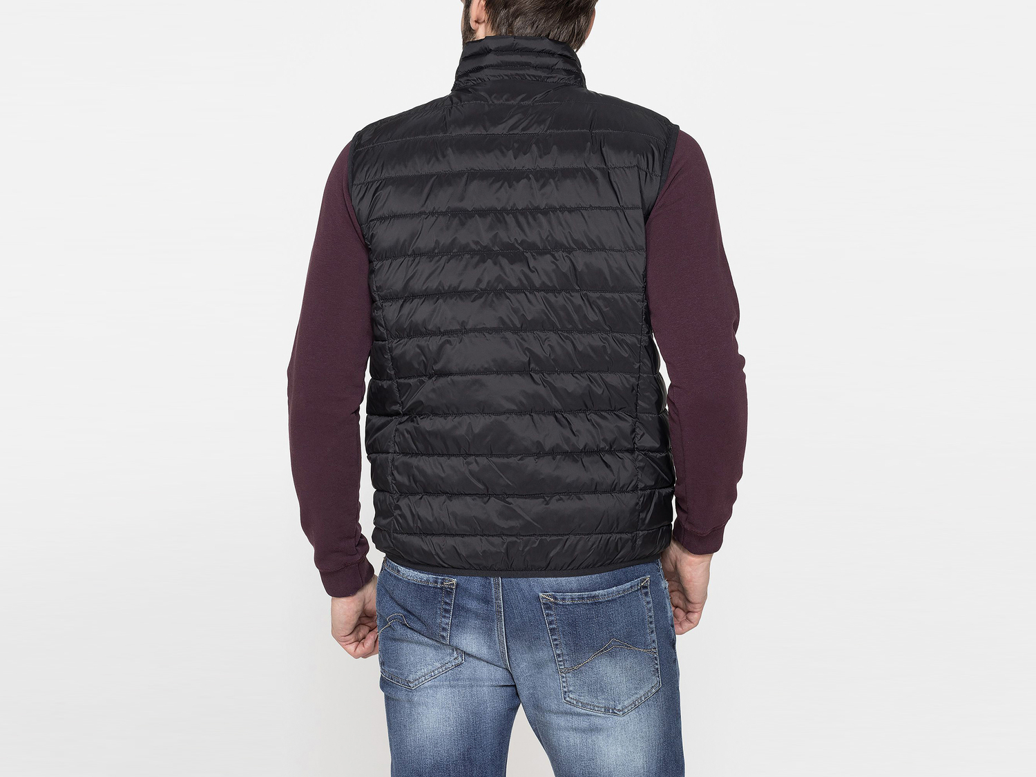 Smanicato da uomo Carrera, prezzo 34.99 €
Misure: M-XXL
- Modello 406P-1417A
Taglie ...