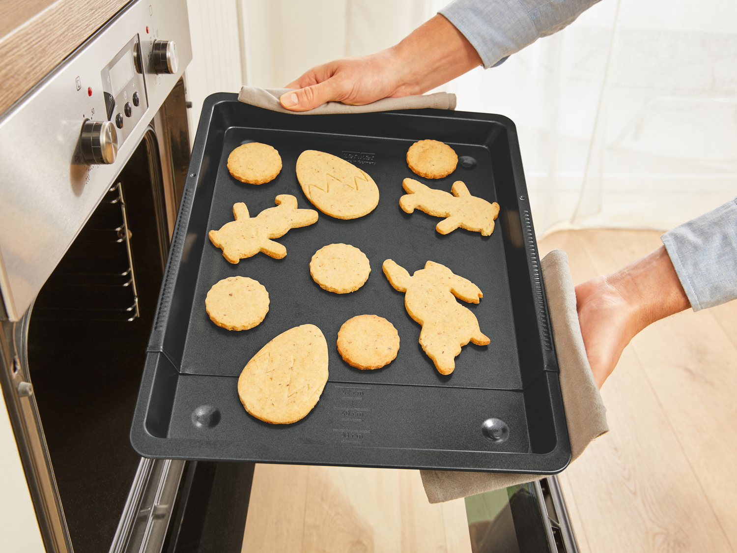 Teglia allungabile da forno Zenker, prezzo 6.99 €
- Lunghezza: 37-52 ...