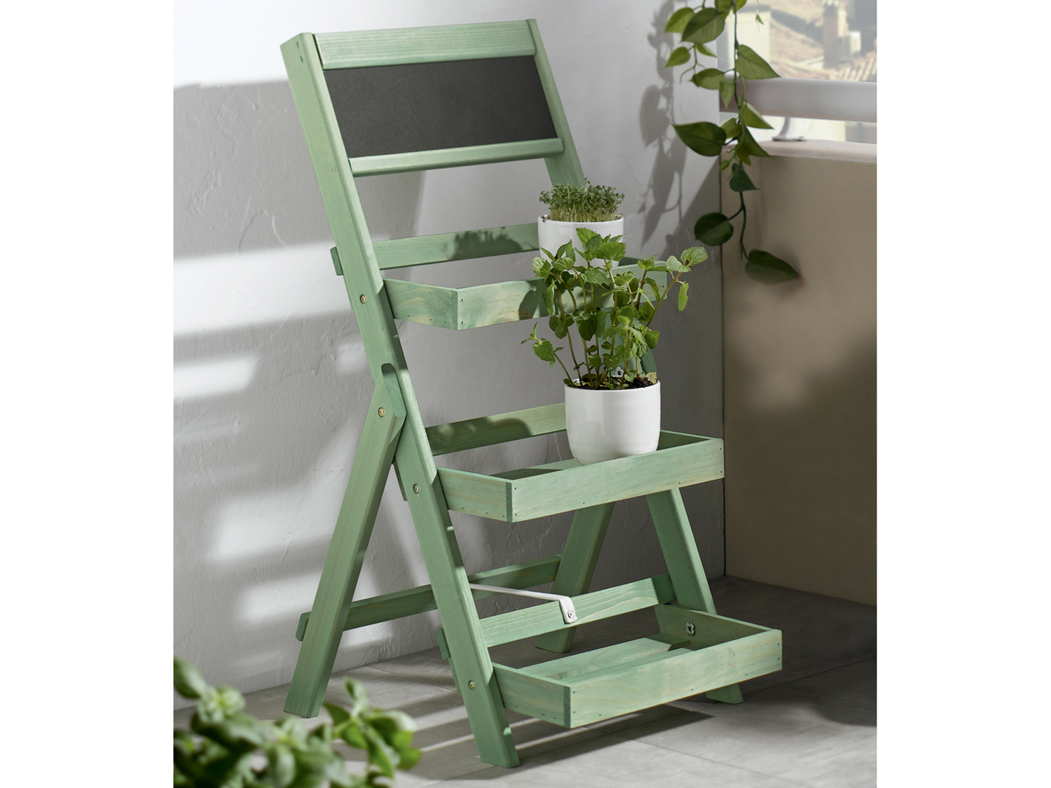 Scaffale in legno per fiori e piante Livarno, prezzo 19.99 €
- Per ambienti ...