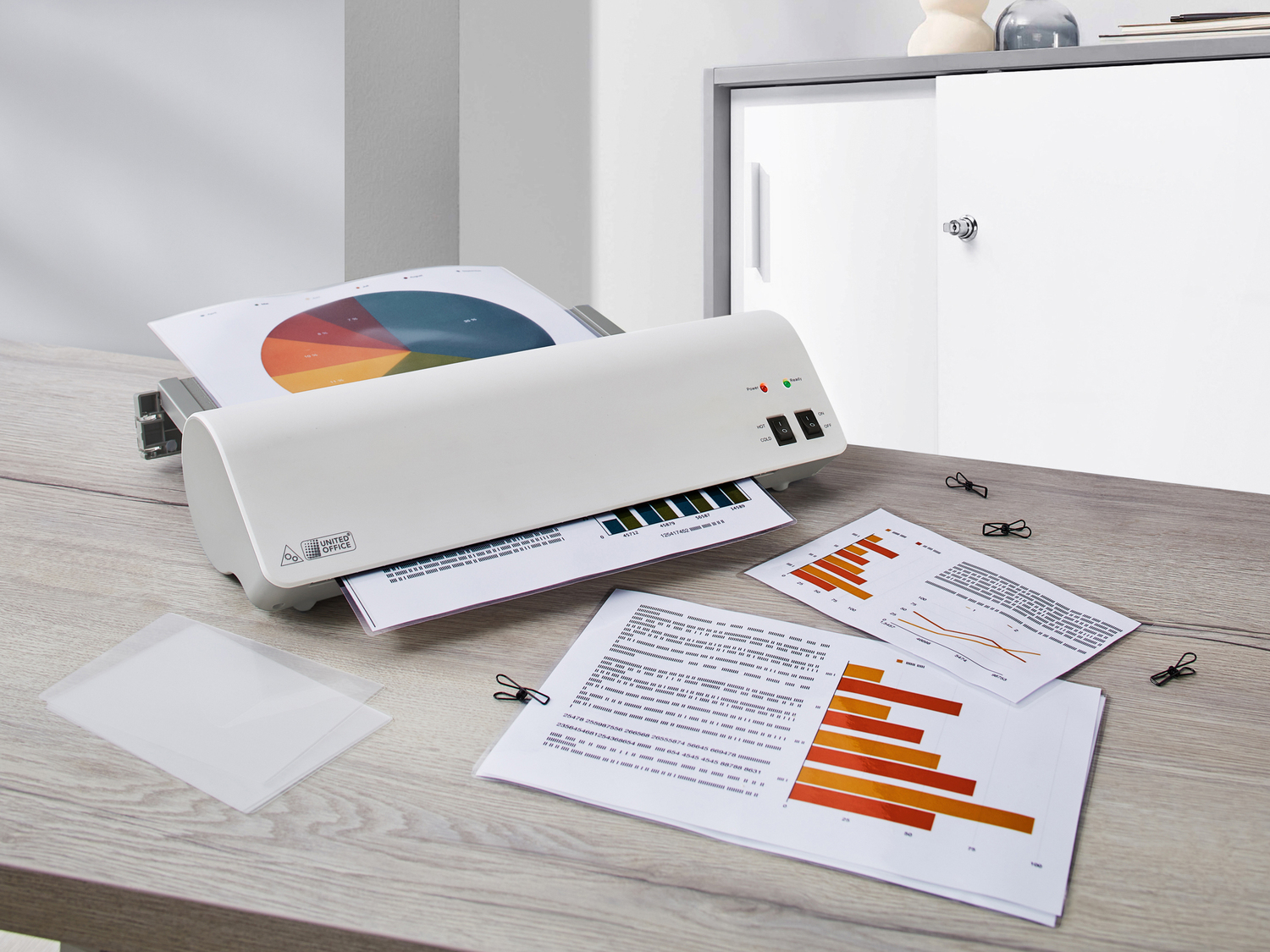 Plastificatore A3 United Office, prezzo 24.99 €
- Interruttore girevole ...