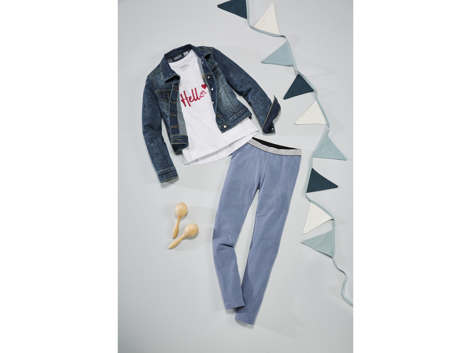 Giubbino in jeans da bambina Pepperts_nero, prezzo 12.99 €
Misure: 6-14 ...