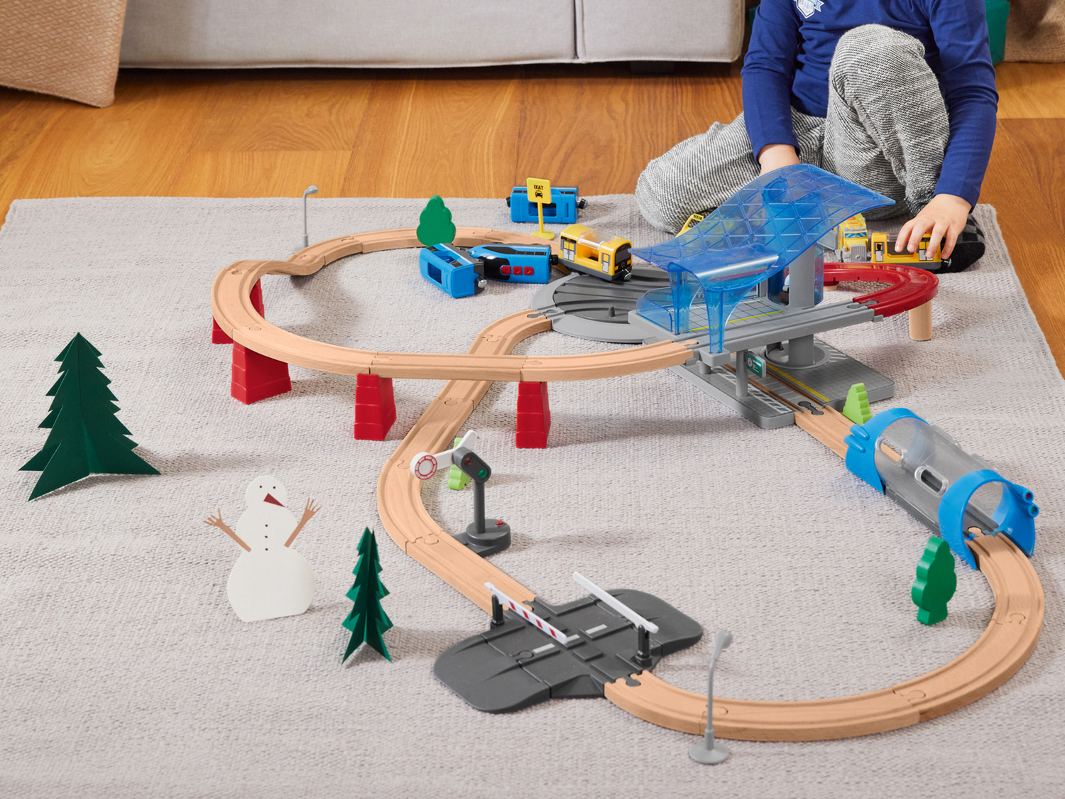 Gioco pista in legno Playtive, prezzo 29.99 €
65, 53 o 52 pezzi
- Età: ...