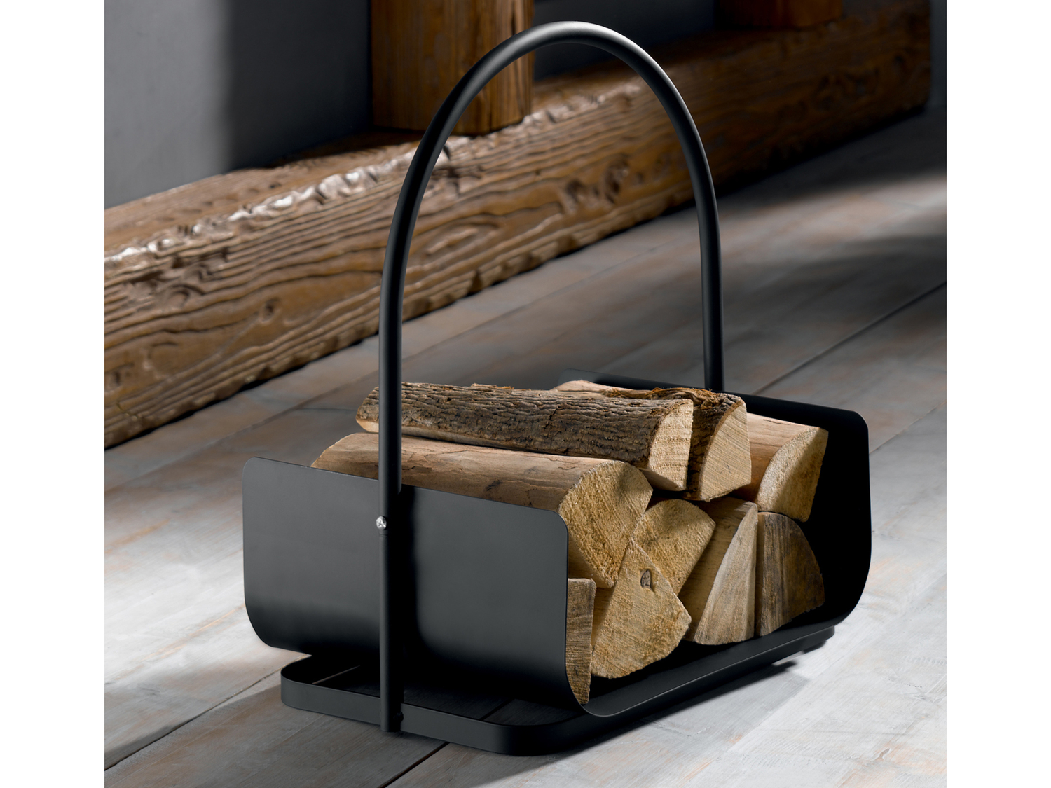 Set attrezzi per camino o portalegna Livarno, prezzo 17.99 €
- In acciaio ...