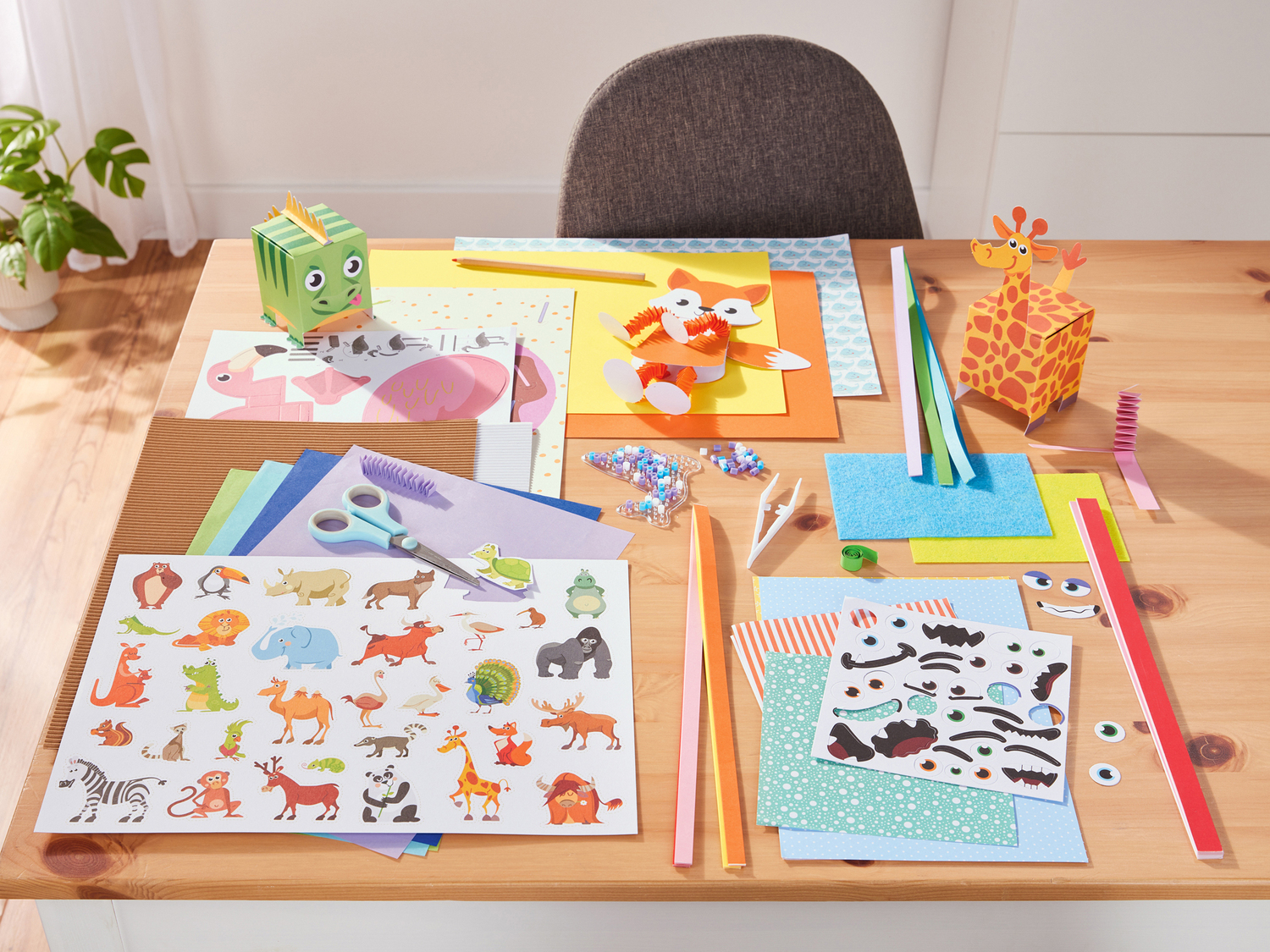 Set per bricolage per bambini Crelando, prezzo 12.99 €
Oltre 400 pezzi ...