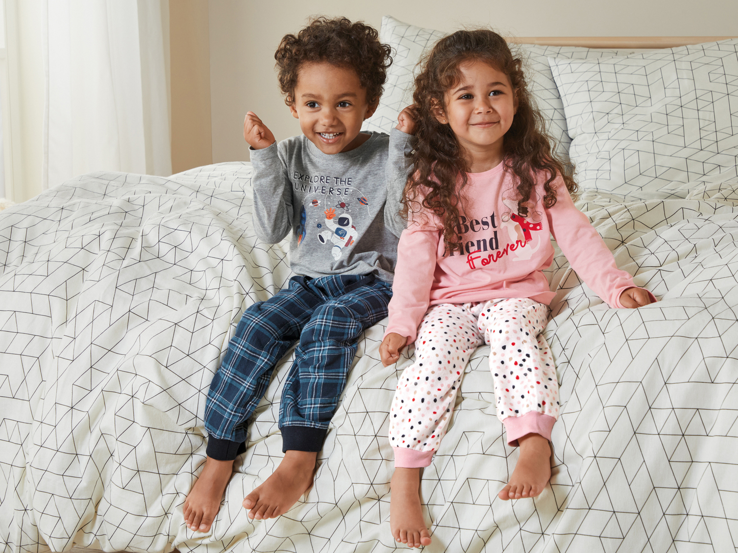 Pigiama da bambina Lupilu-new, prezzo 6.99 €
Misure: 2-8 anni
- Puro ...