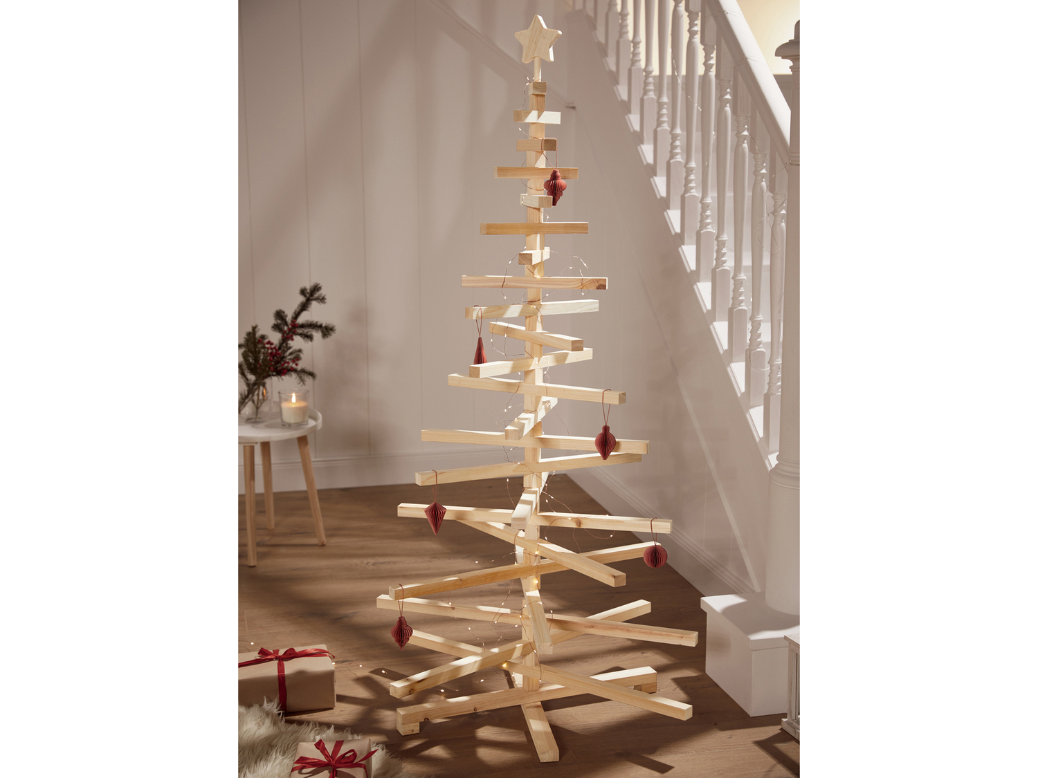 Albero di Natale in legno Livarno, prezzo 39.99 €
160 cm
- 23 rami orientabili ...