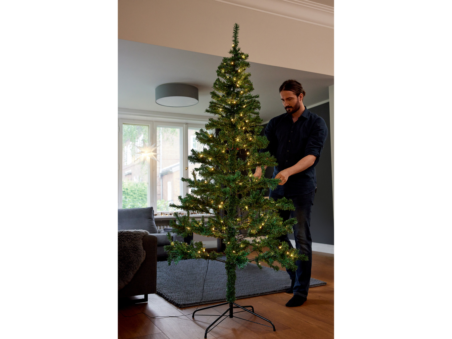 Albero di Natale con LED Livarno, prezzo 39.99 €
210 cm
- Con 180 LED ...